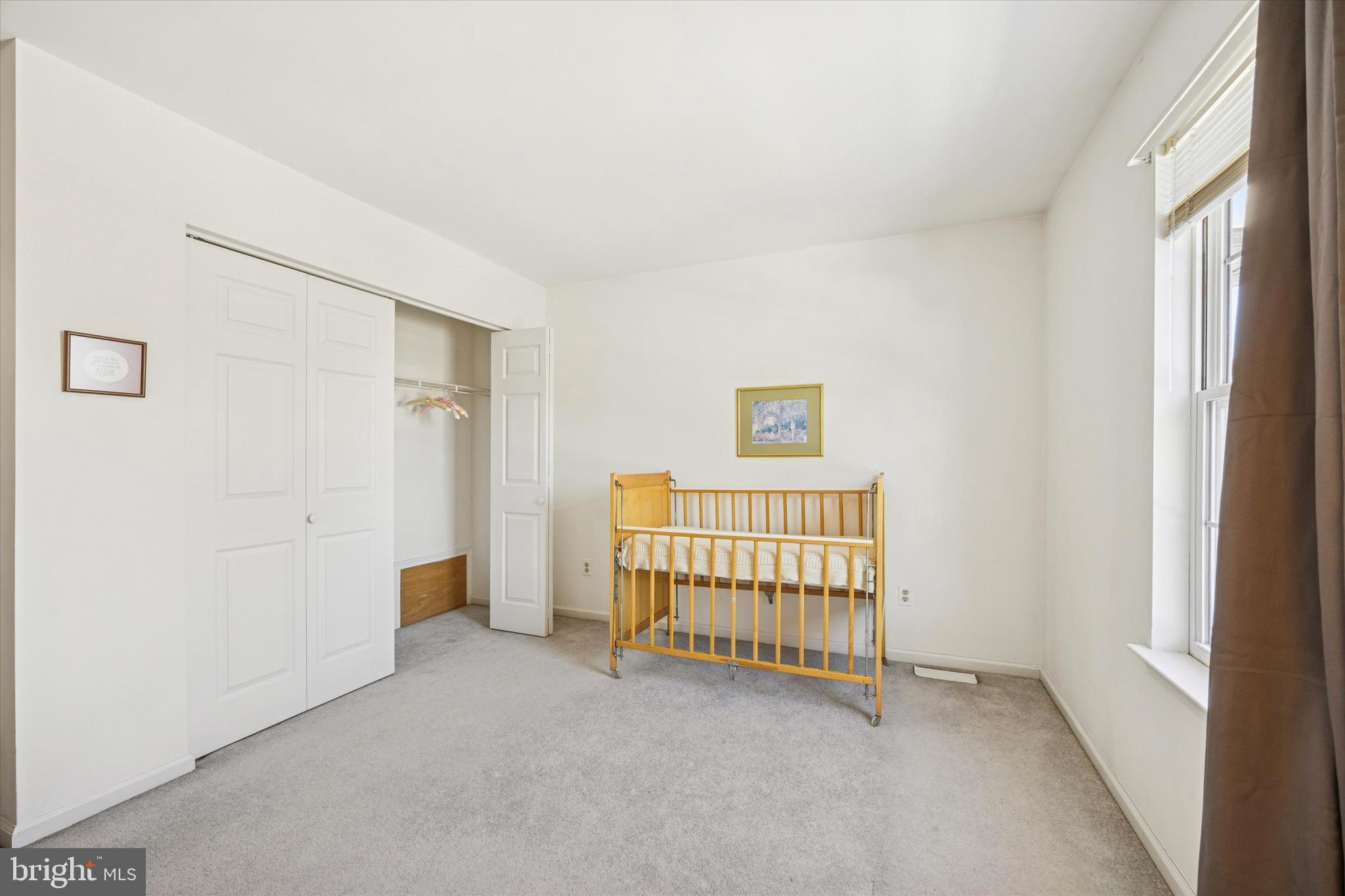 STRAWBERRY FIELDS - Residential