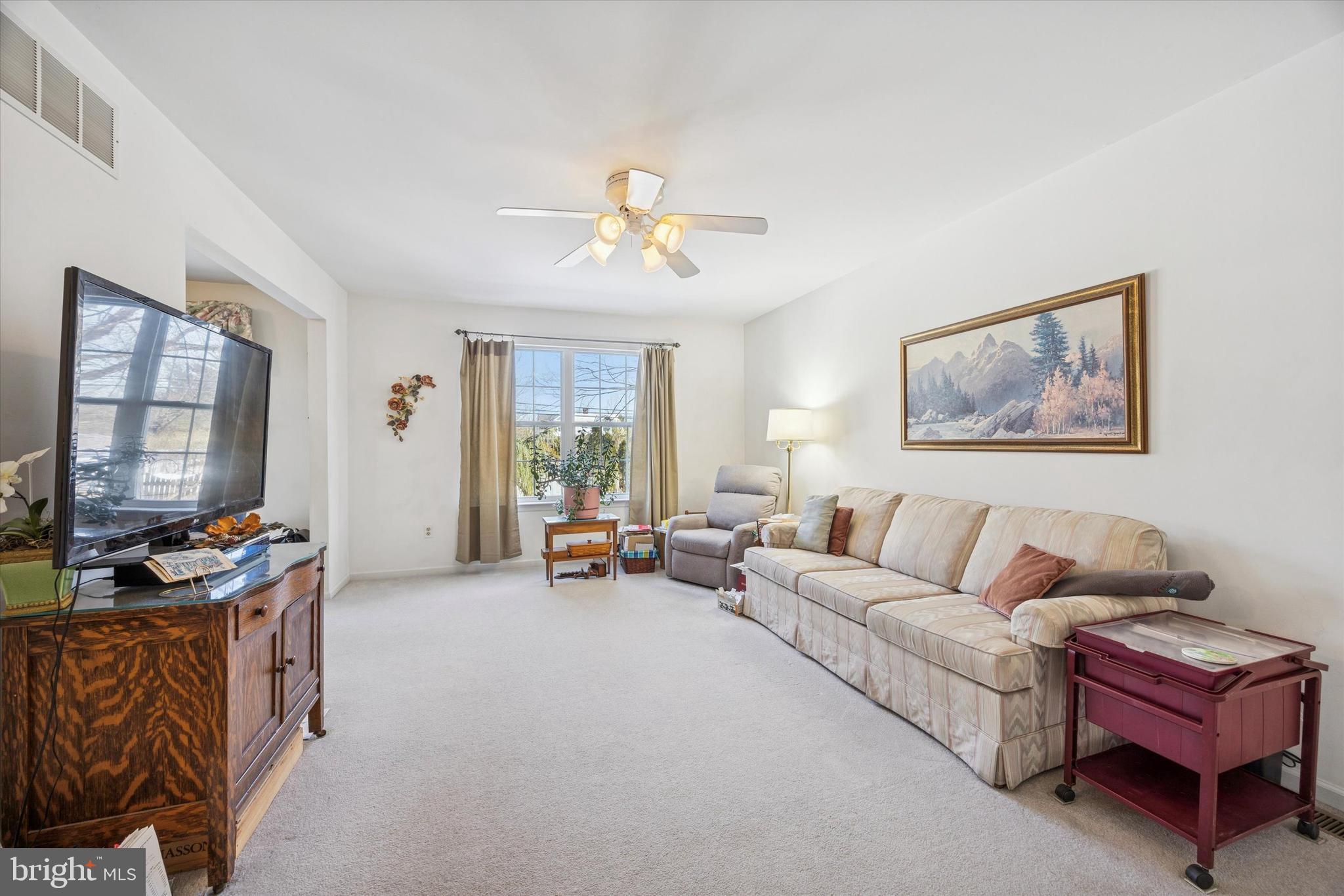 STRAWBERRY FIELDS - Residential