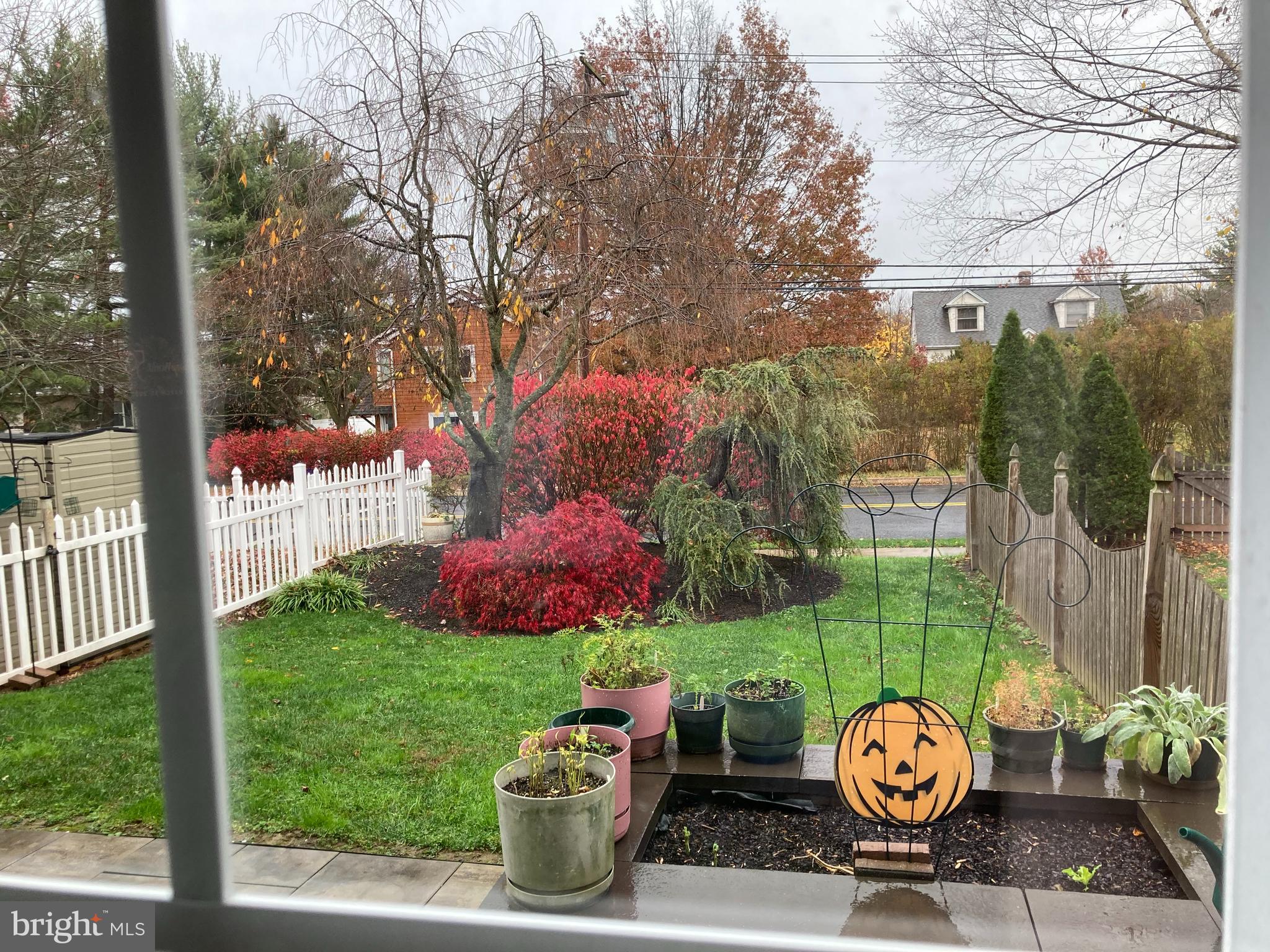 STRAWBERRY FIELDS - Residential