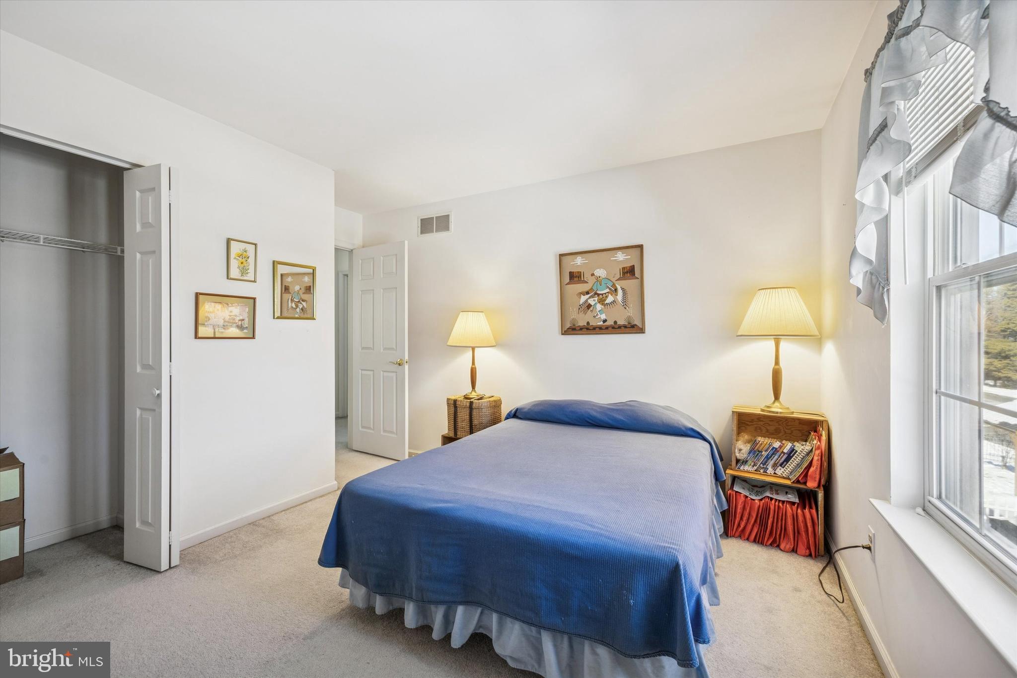 STRAWBERRY FIELDS - Residential