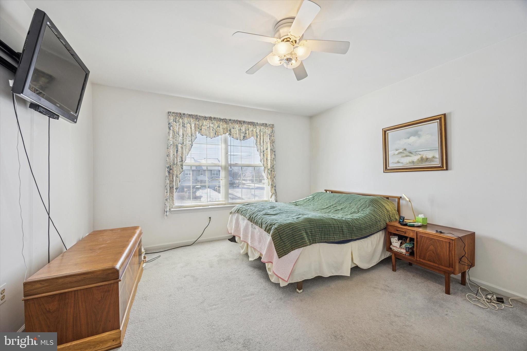 STRAWBERRY FIELDS - Residential