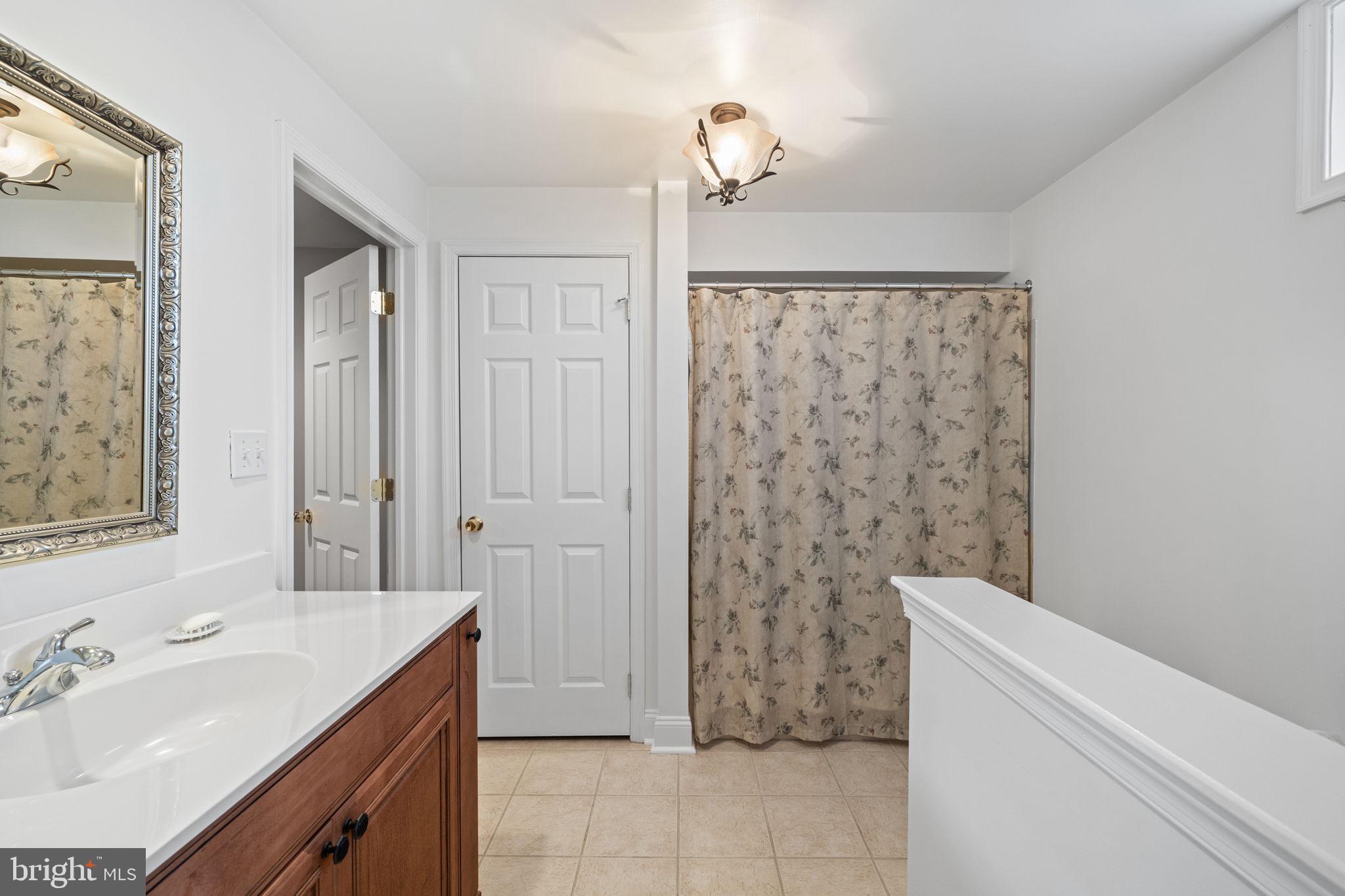 BLUE BELL CC - Residential