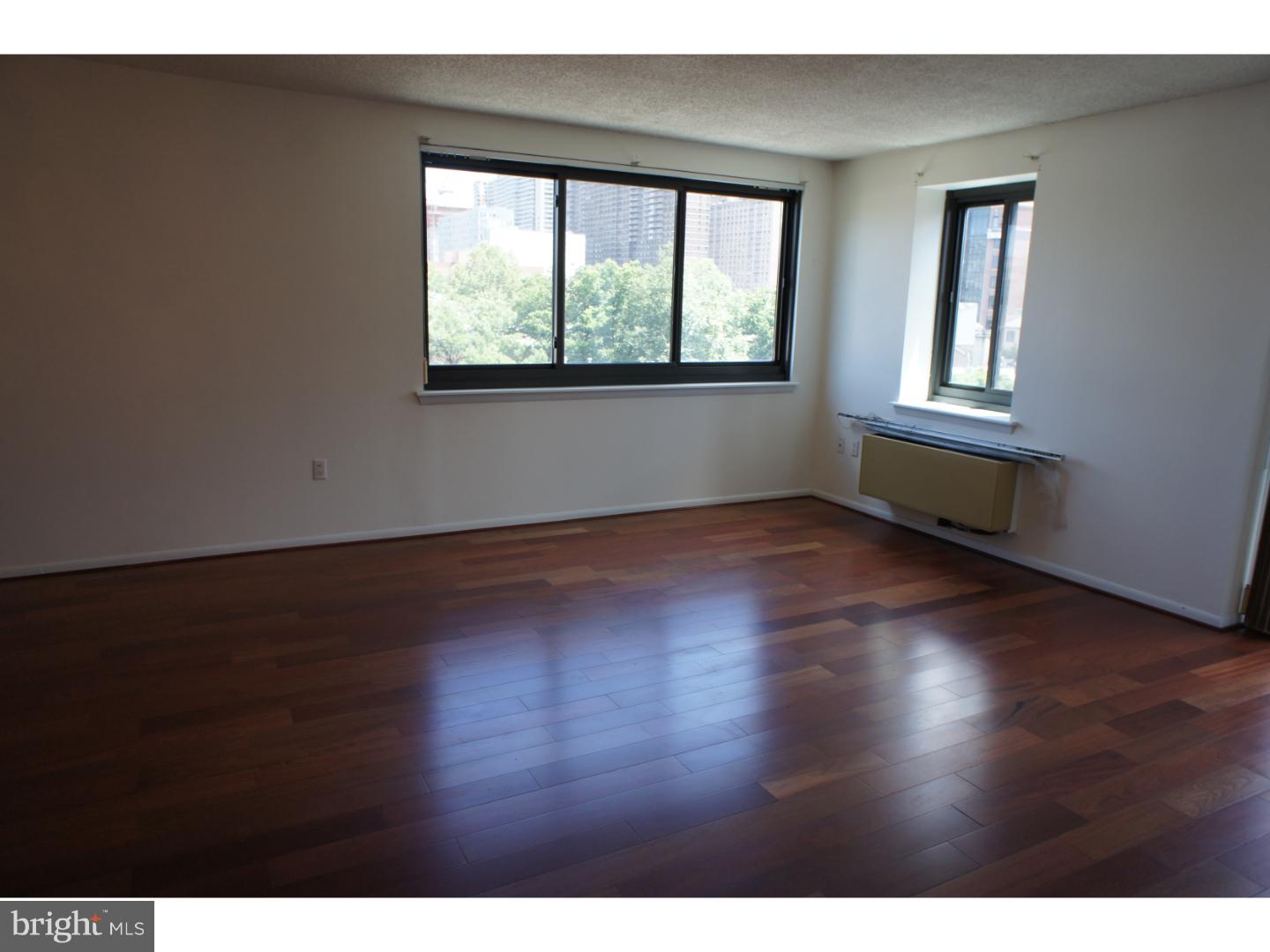 LOGAN SQUARE - Residential Lease