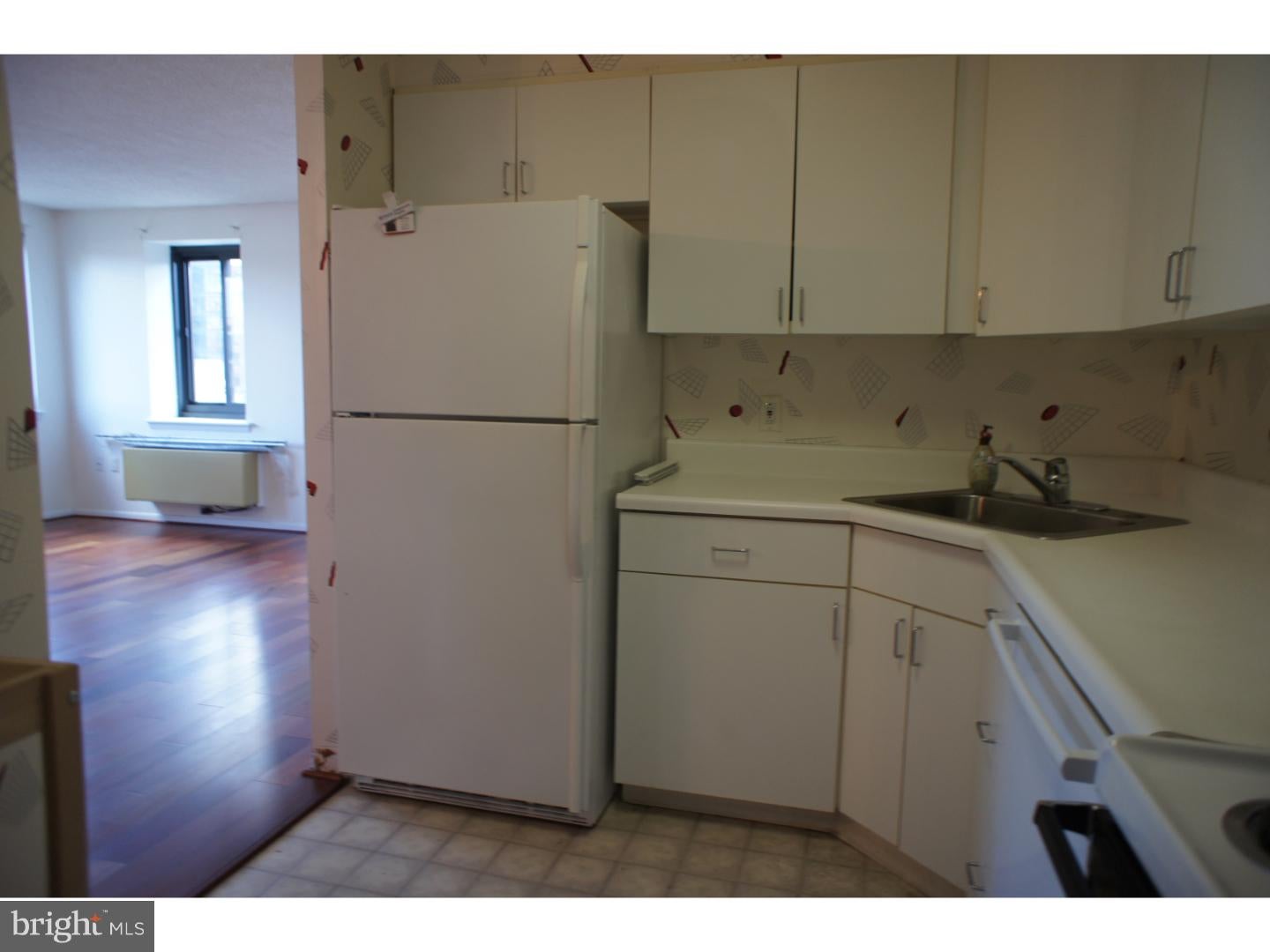 LOGAN SQUARE - Residential Lease