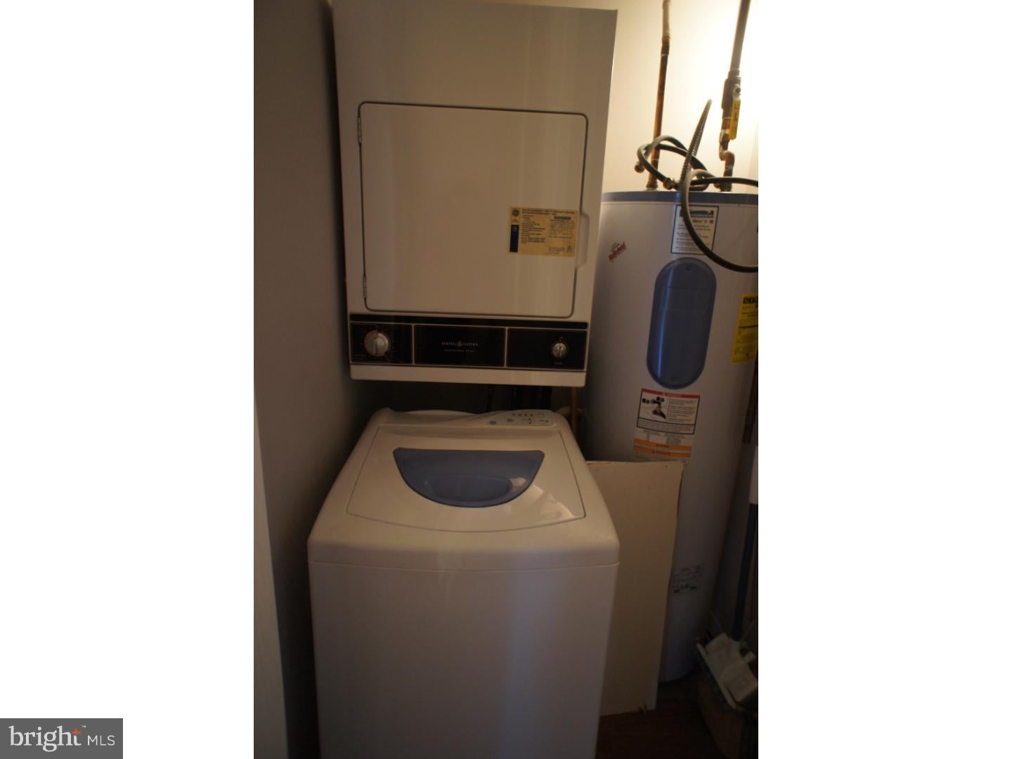 LOGAN SQUARE - Residential Lease
