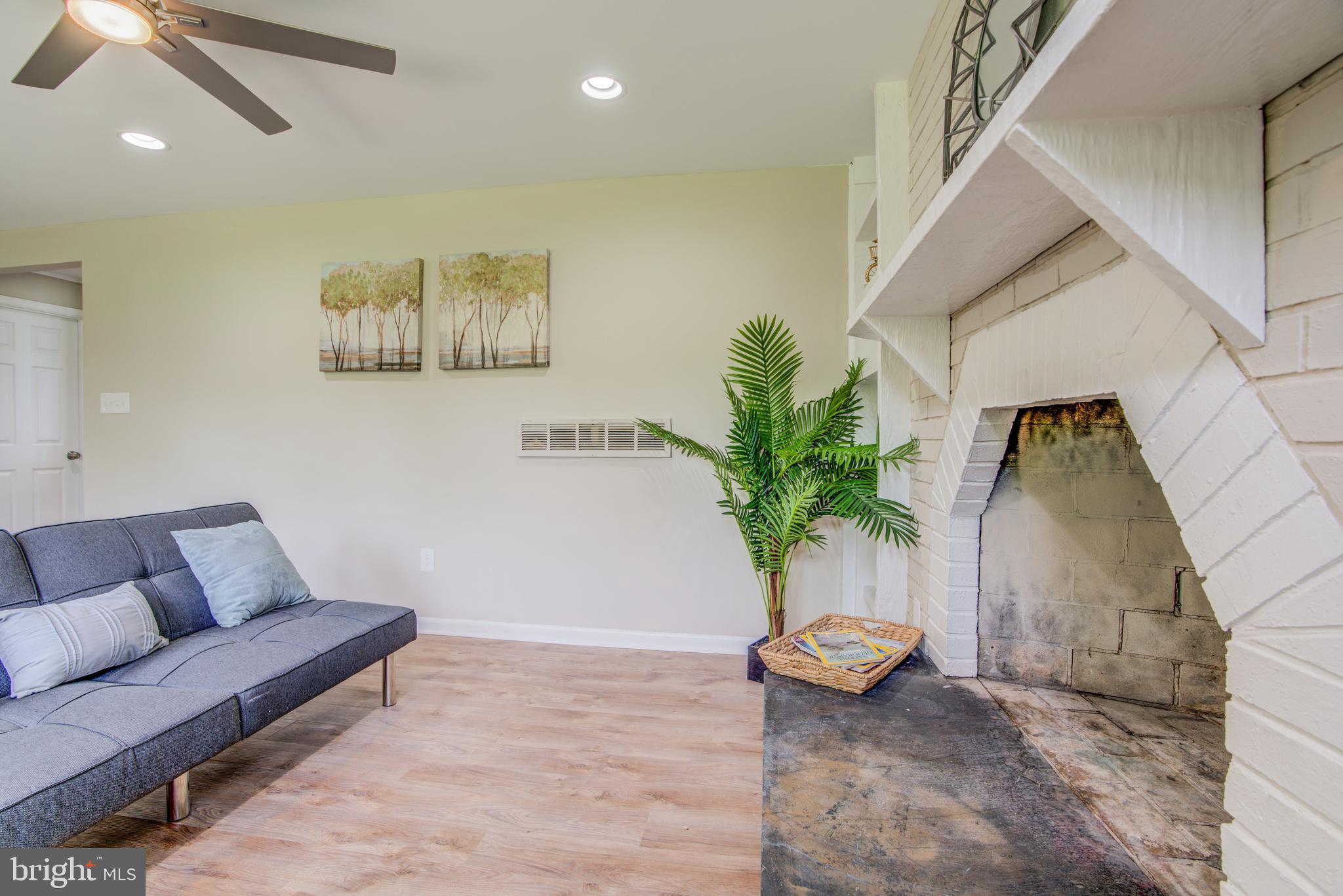 ORCHARD HILLS - Residential