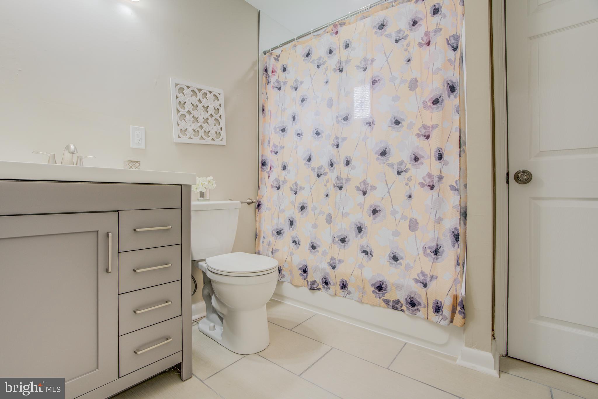 ORCHARD HILLS - Residential