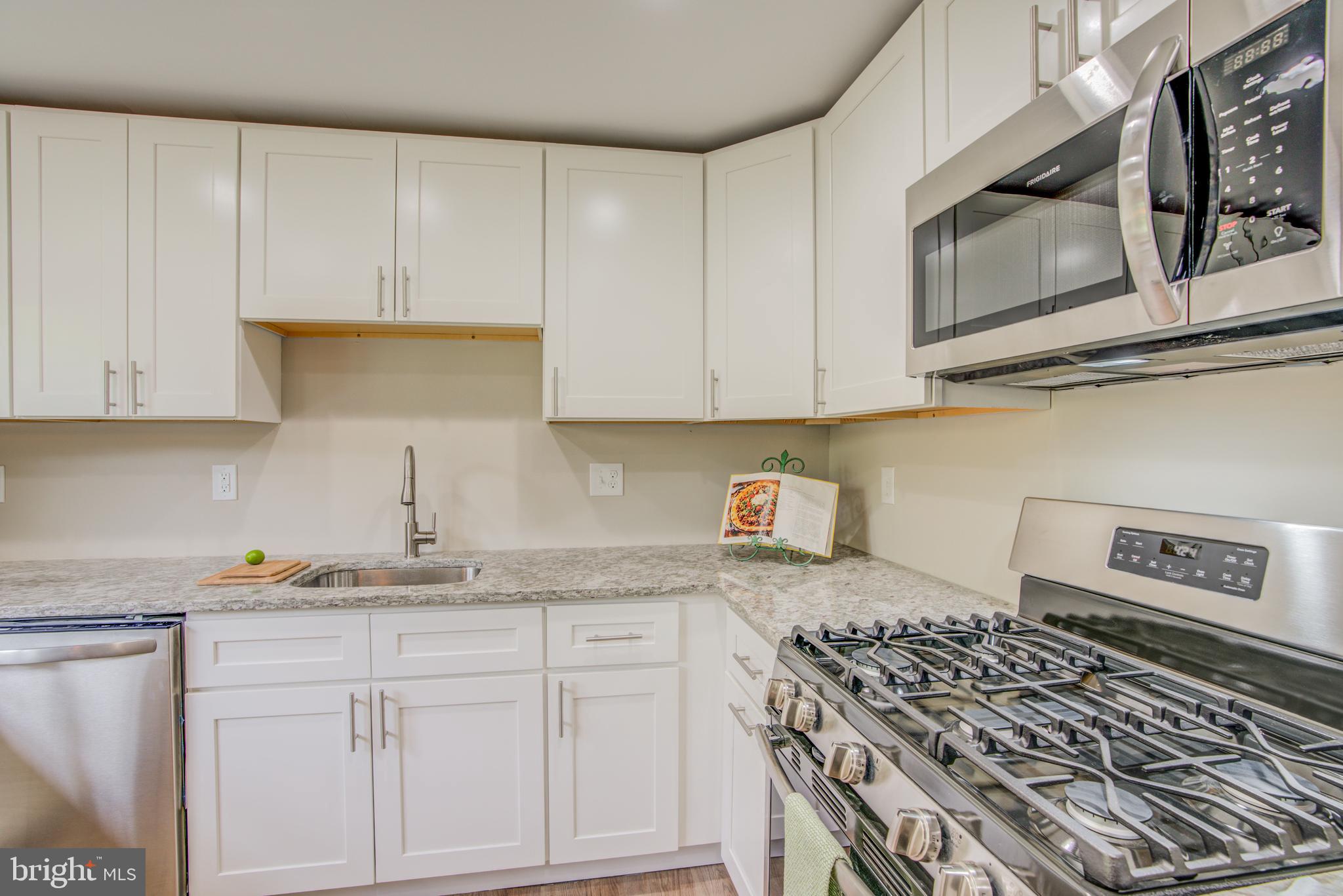 ORCHARD HILLS - Residential