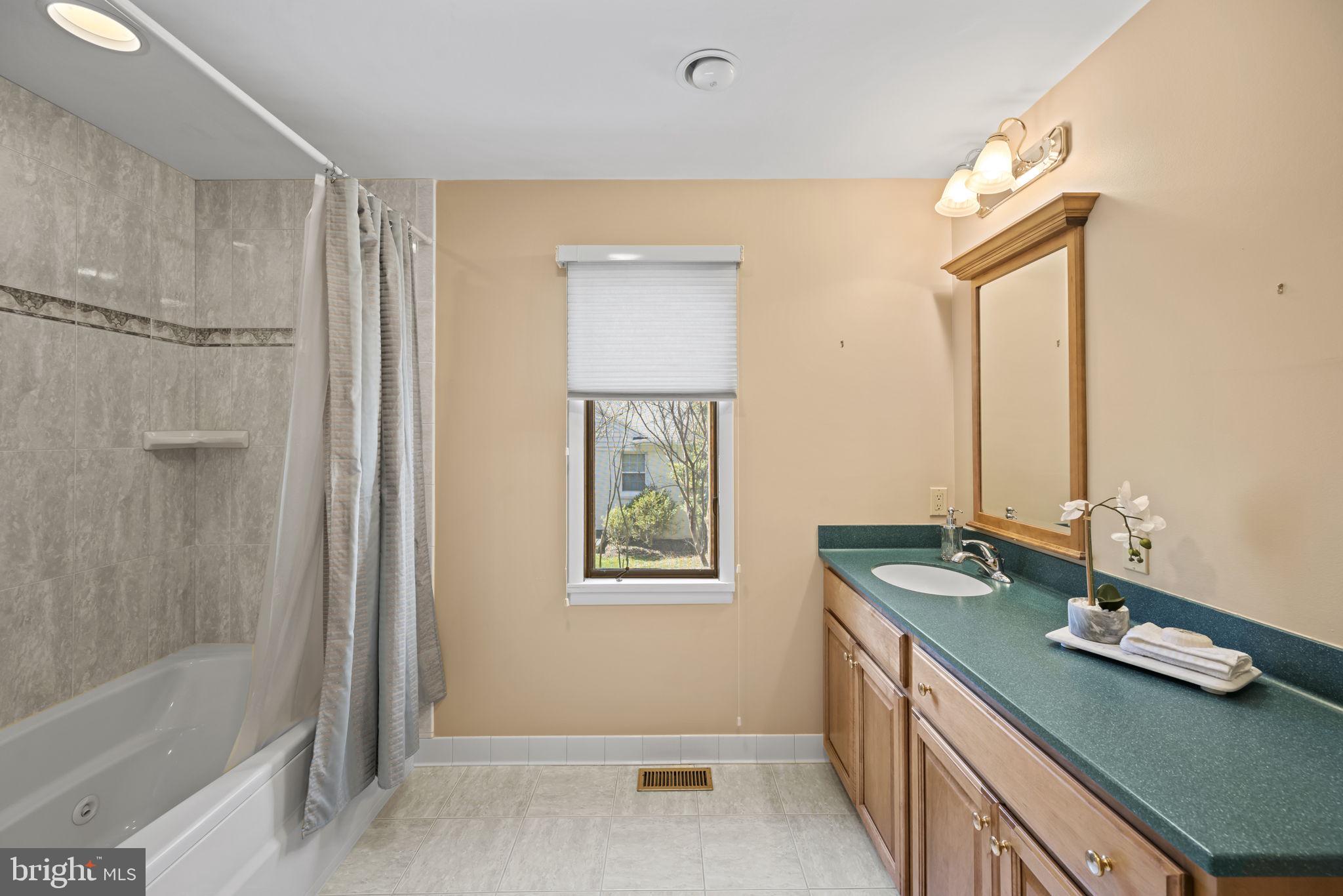 GLEN HILLS - Residential