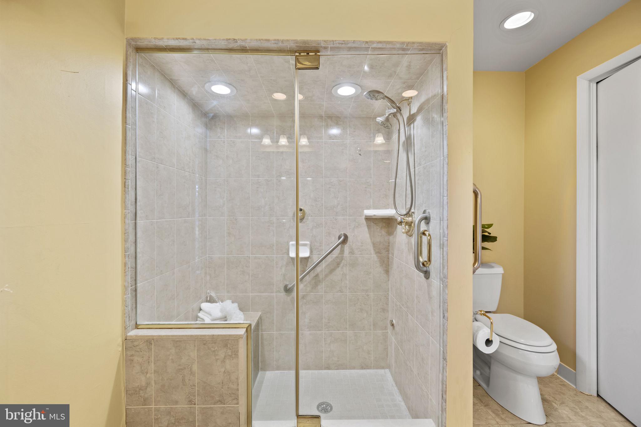 GLEN HILLS - Residential