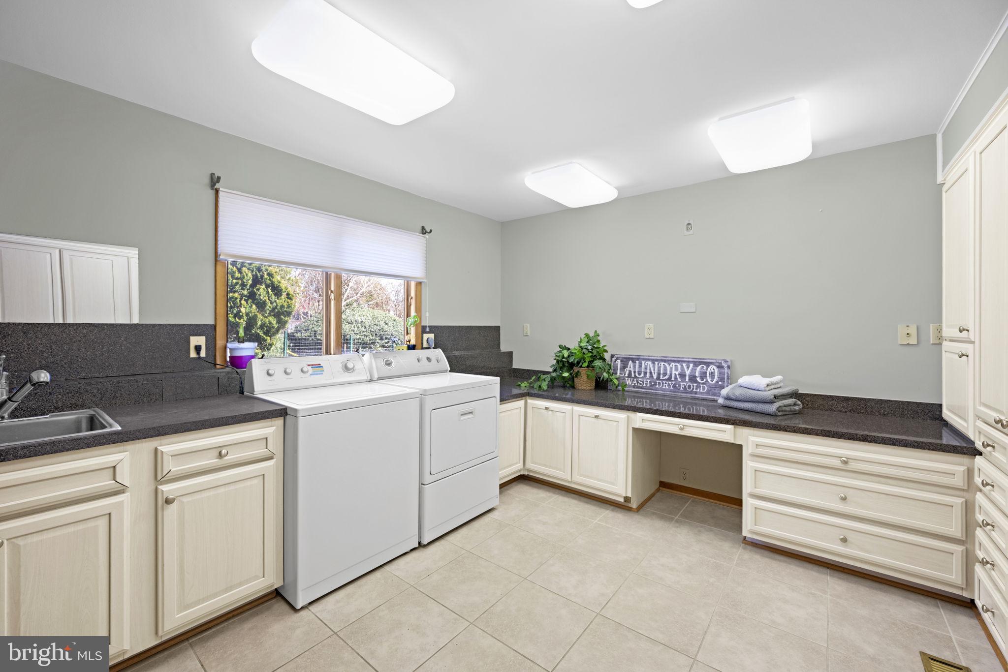 GLEN HILLS - Residential