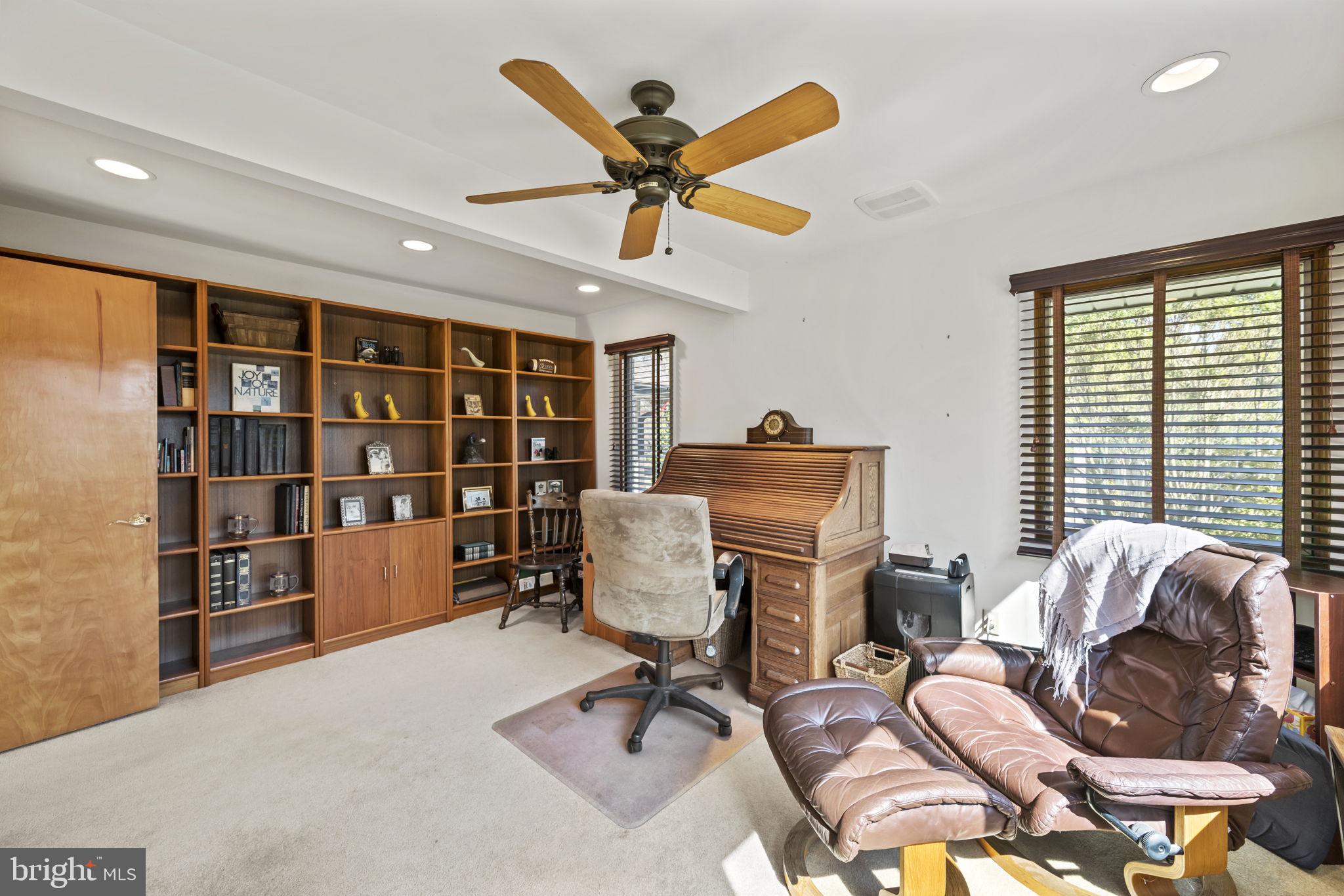 GLEN HILLS - Residential