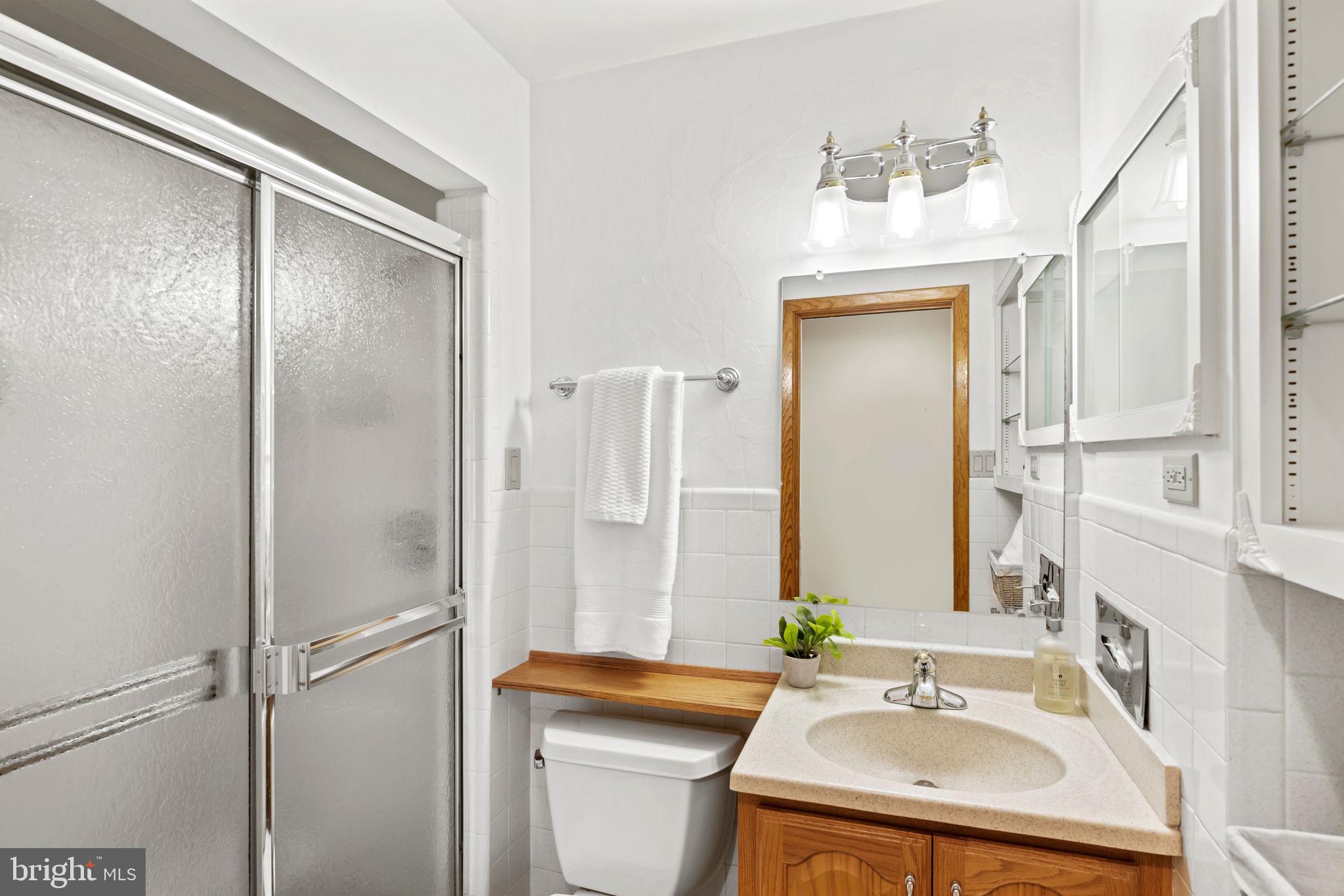 GLEN HILLS - Residential