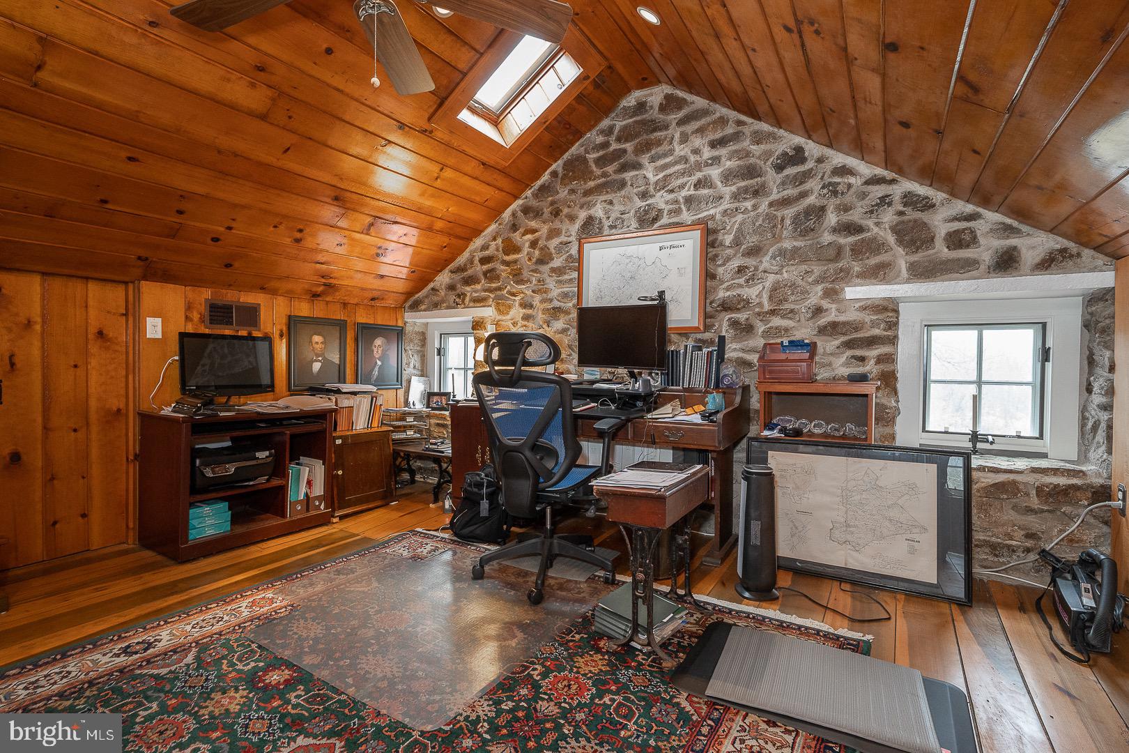 FOX POINTE - Residential