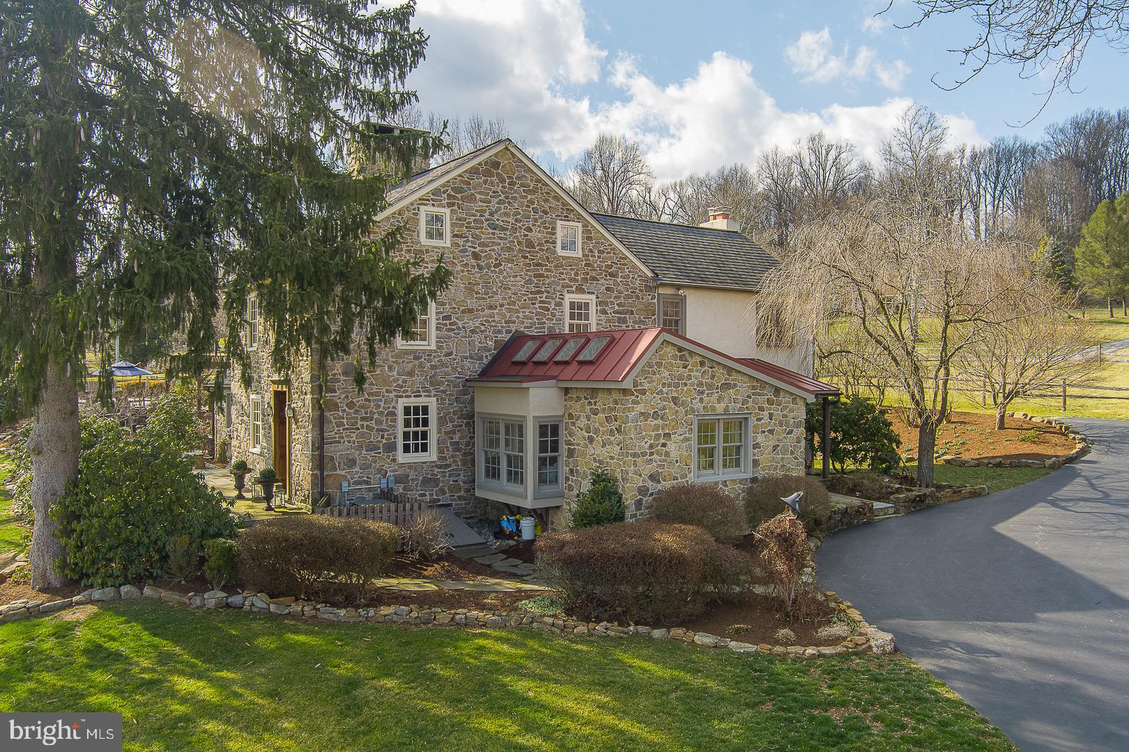 FOX POINTE - Residential