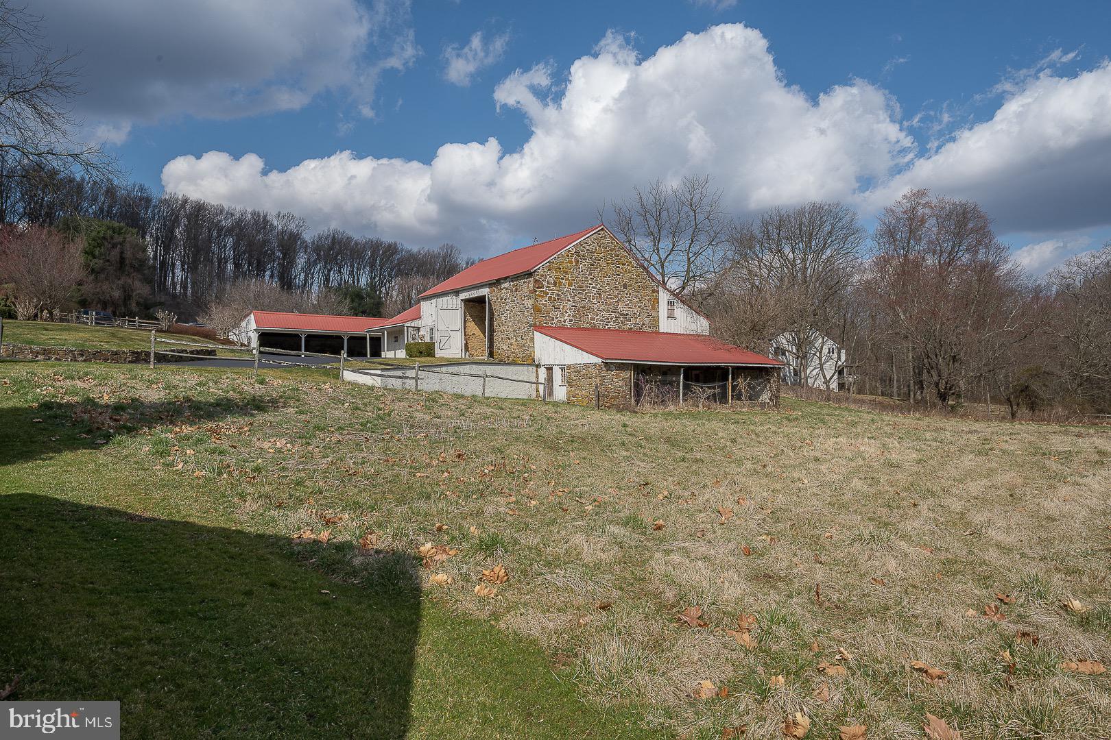 FOX POINTE - Residential