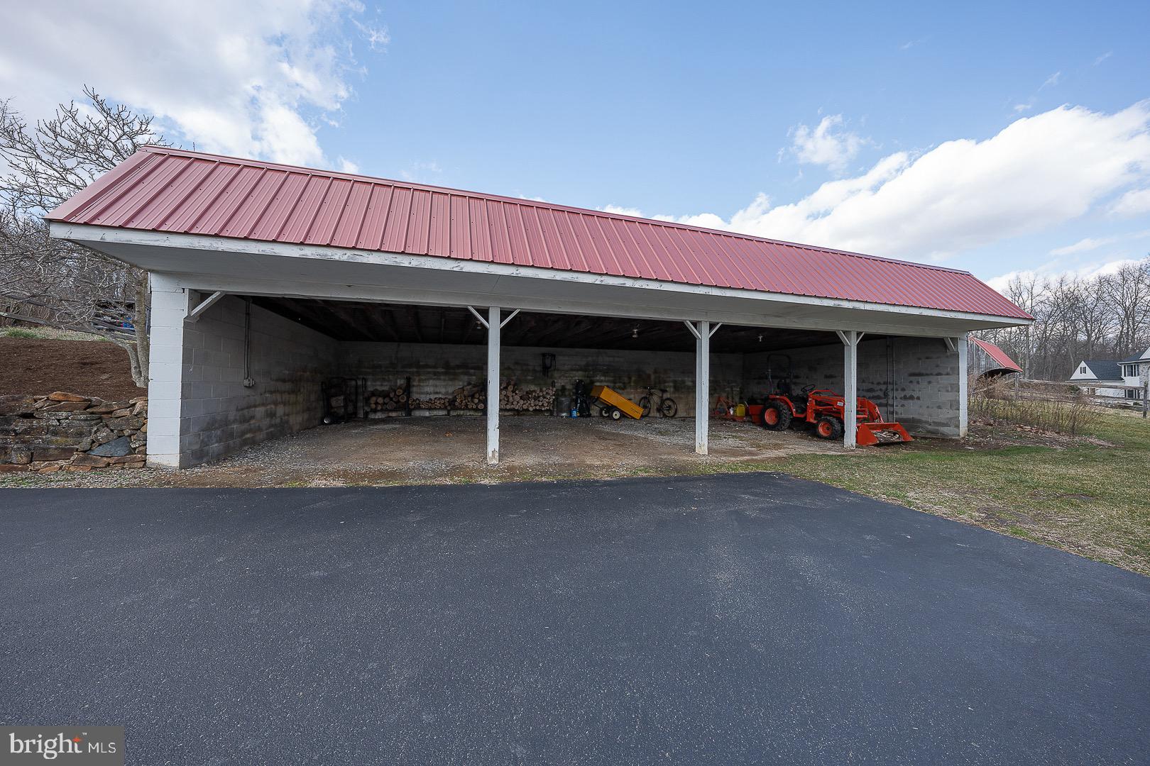 FOX POINTE - Residential