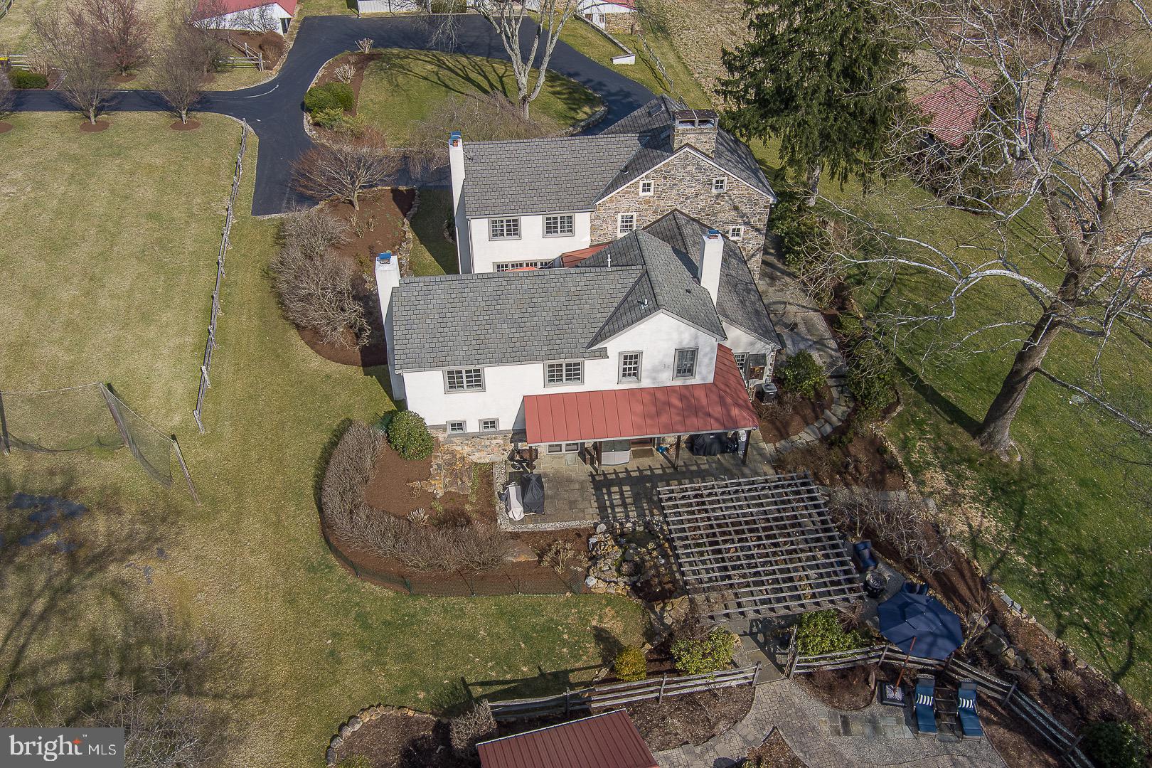 FOX POINTE - Residential