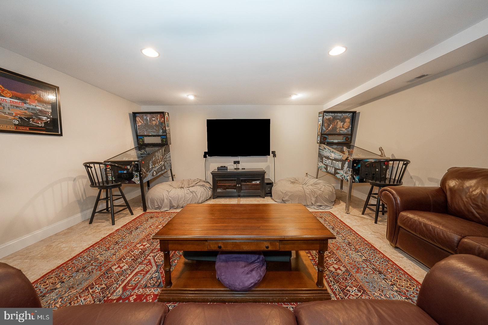 FOX POINTE - Residential