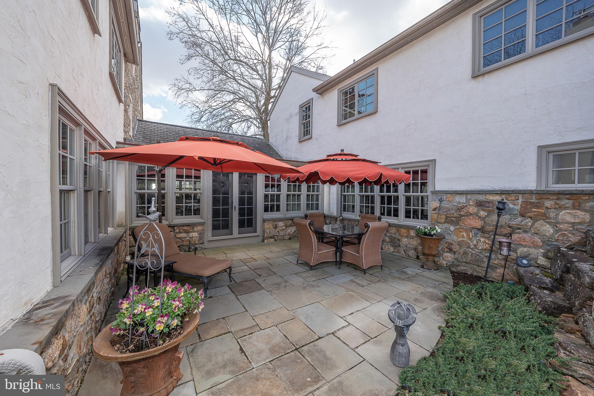 FOX POINTE - Residential