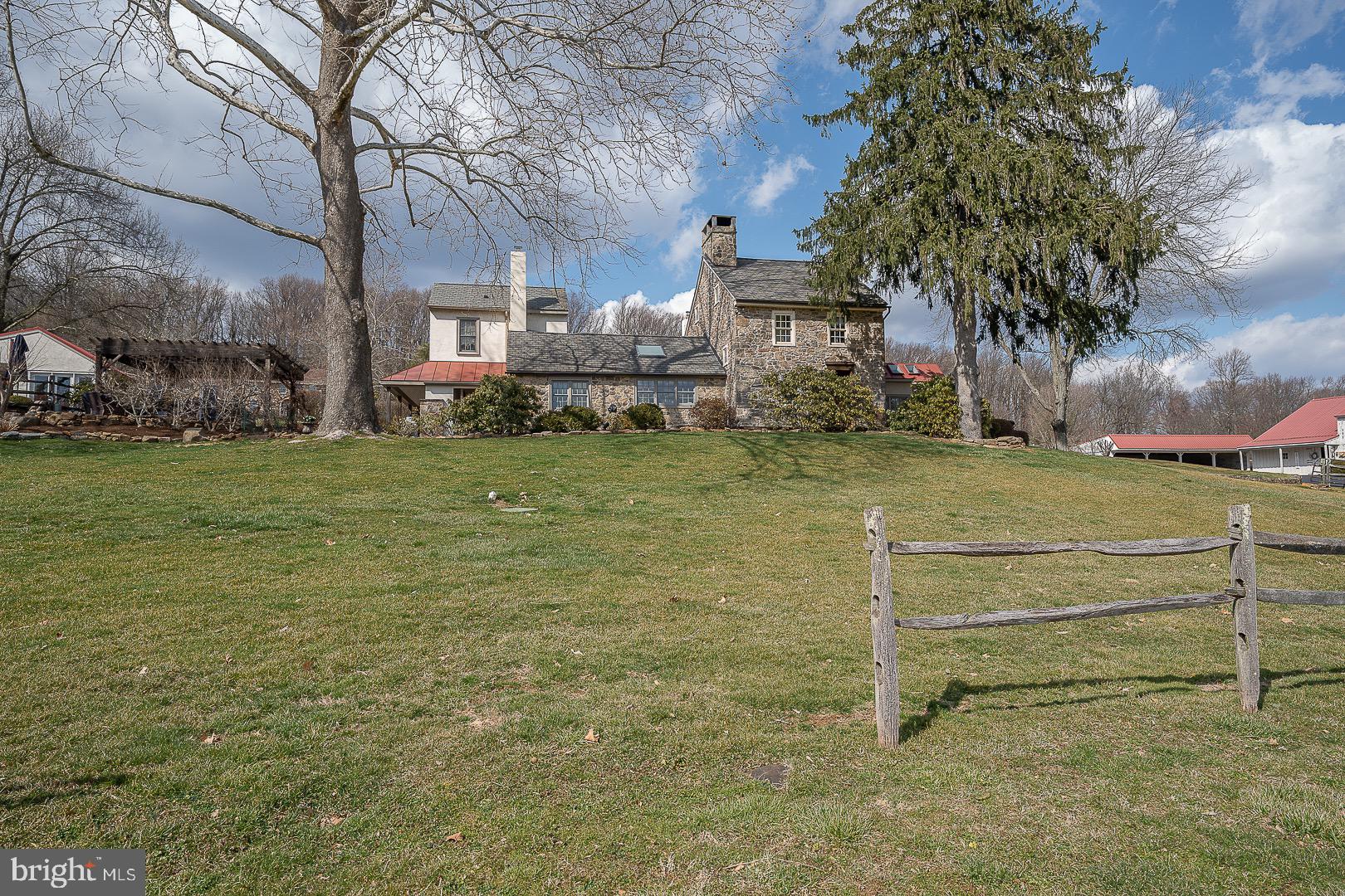 FOX POINTE - Residential