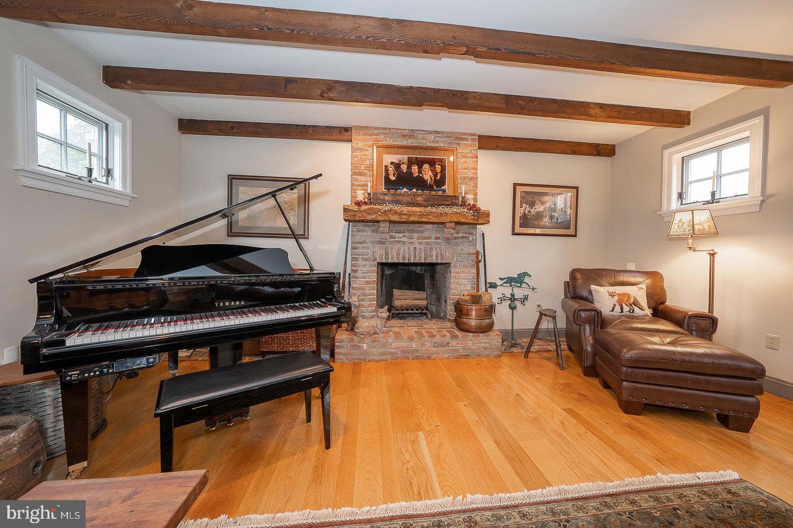 FOX POINTE - Residential