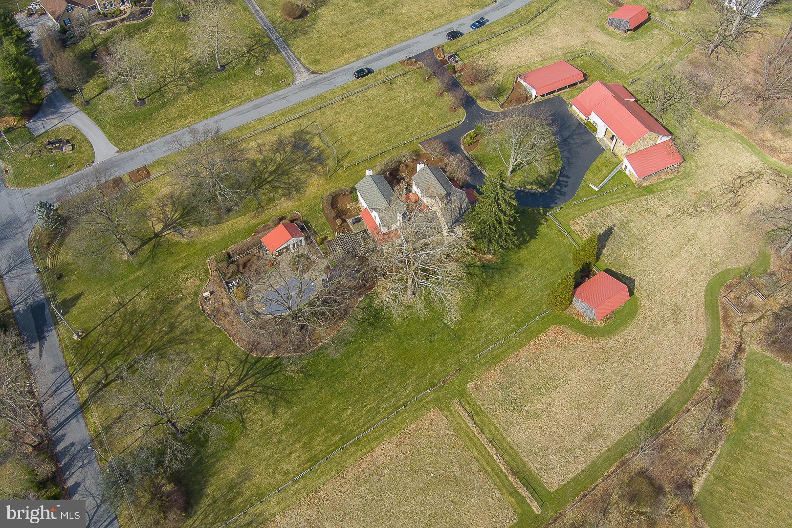 FOX POINTE - Residential