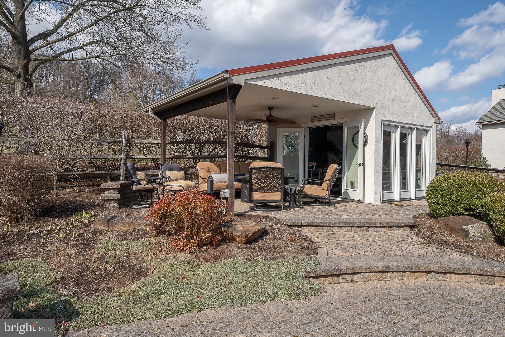 FOX POINTE - Residential