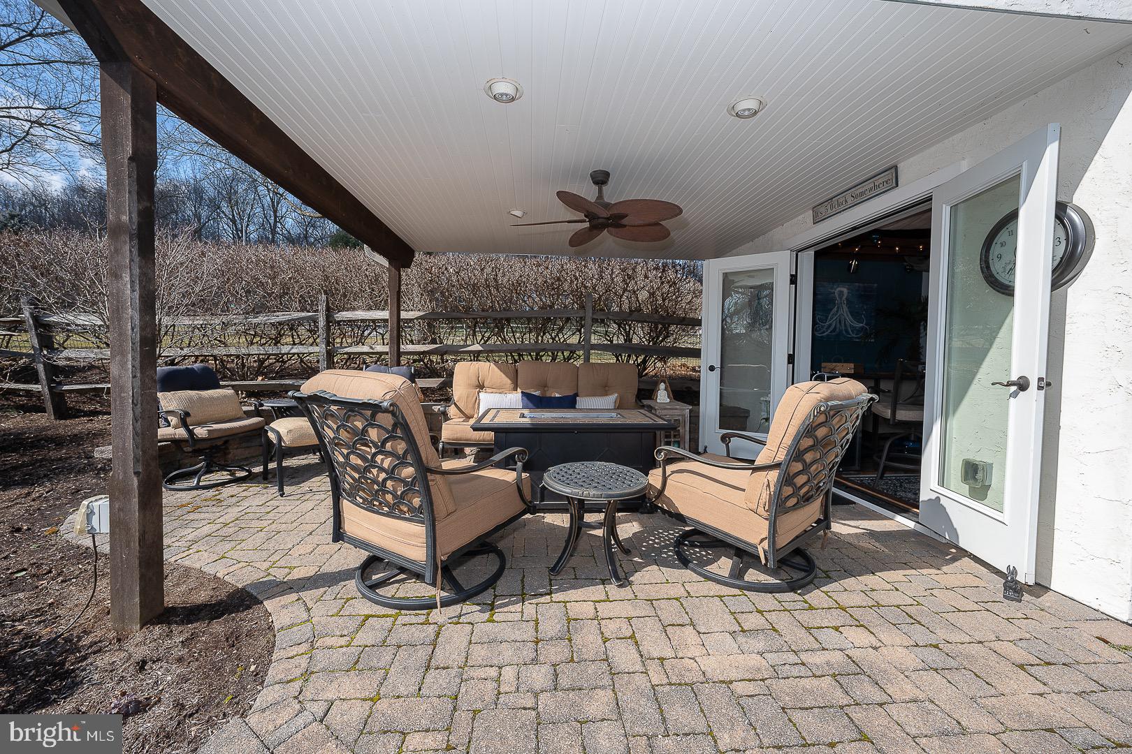 FOX POINTE - Residential