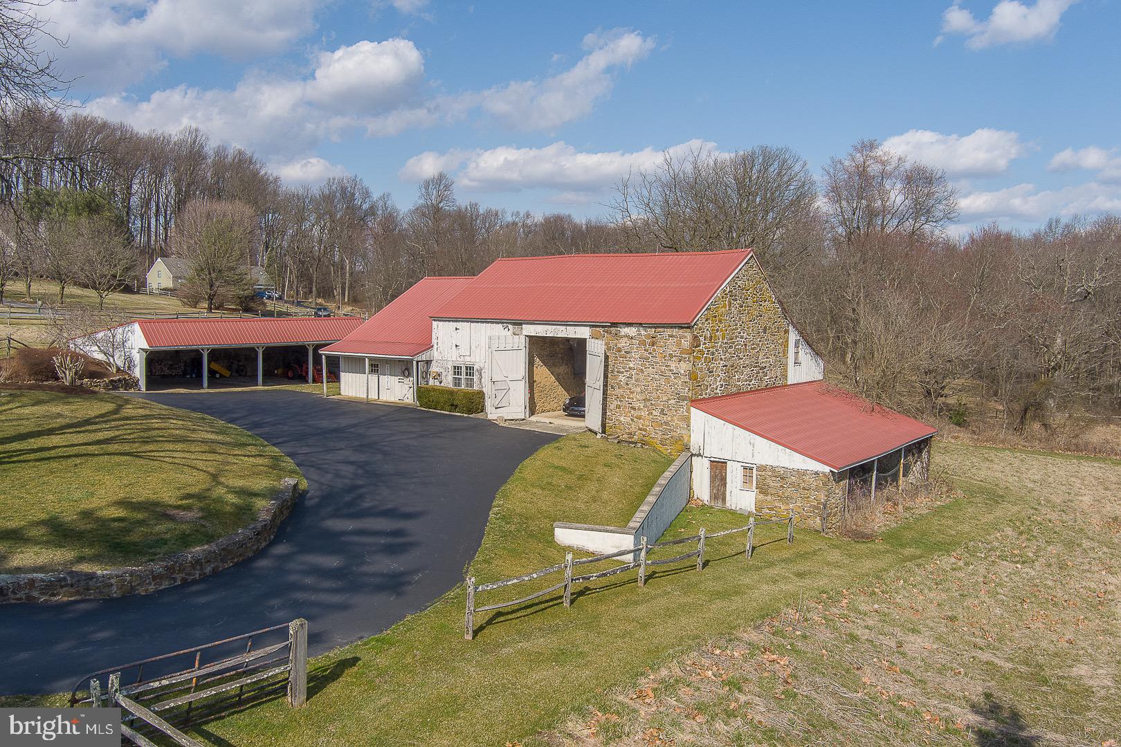 FOX POINTE - Residential