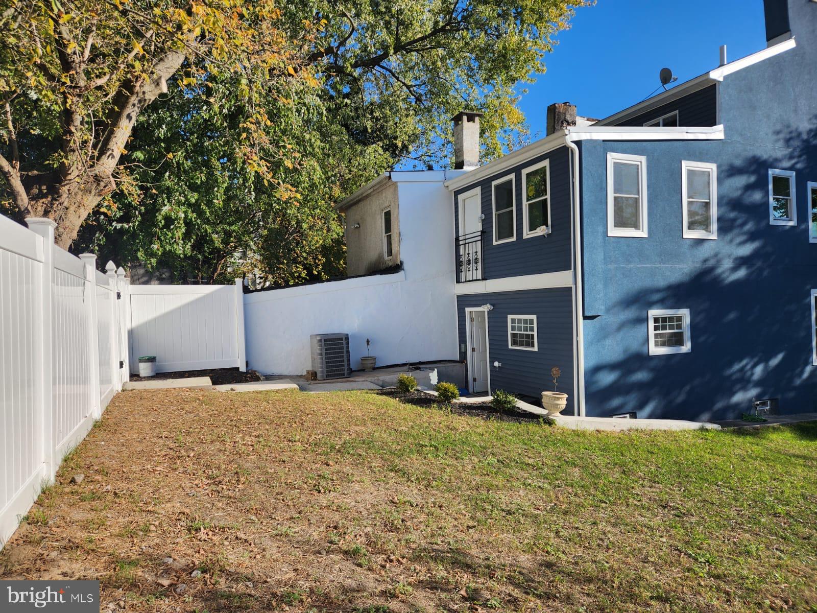 NORRISTOWN - Residential