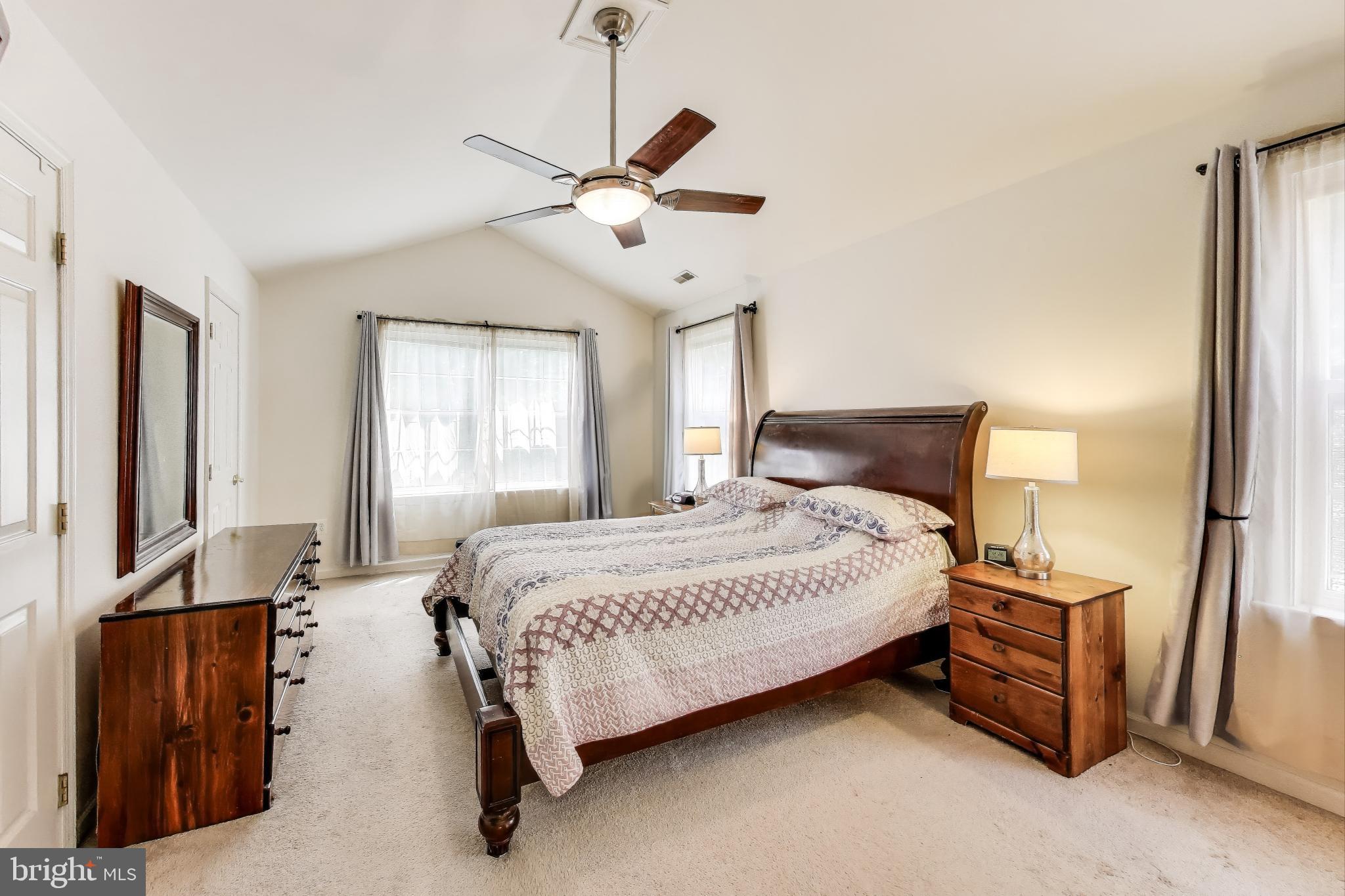 WHISPERING WOODS - Residential