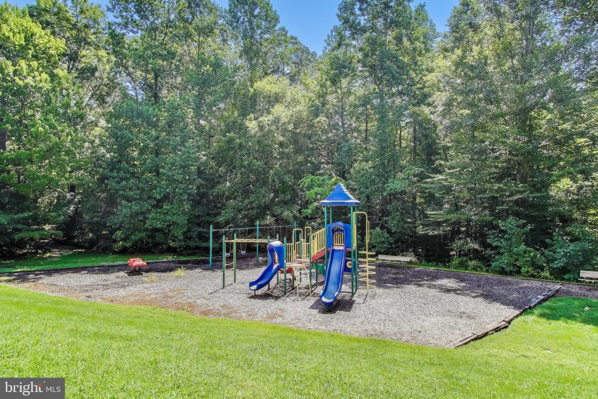 WHISPERING WOODS - Residential