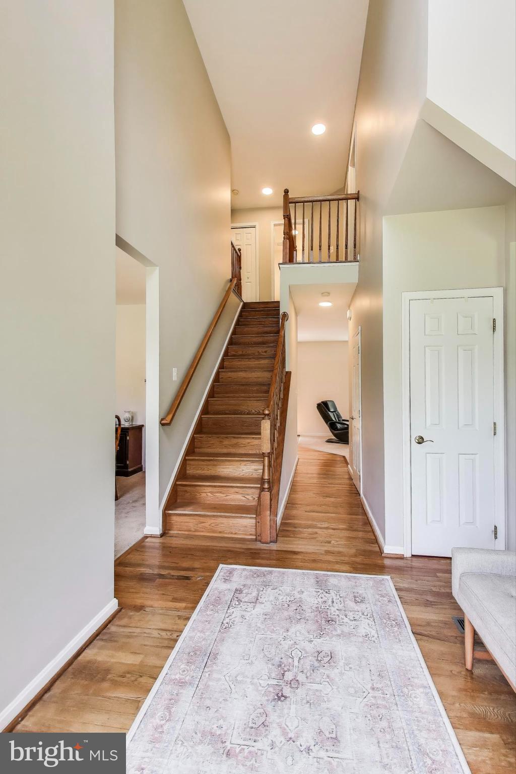 WHISPERING WOODS - Residential