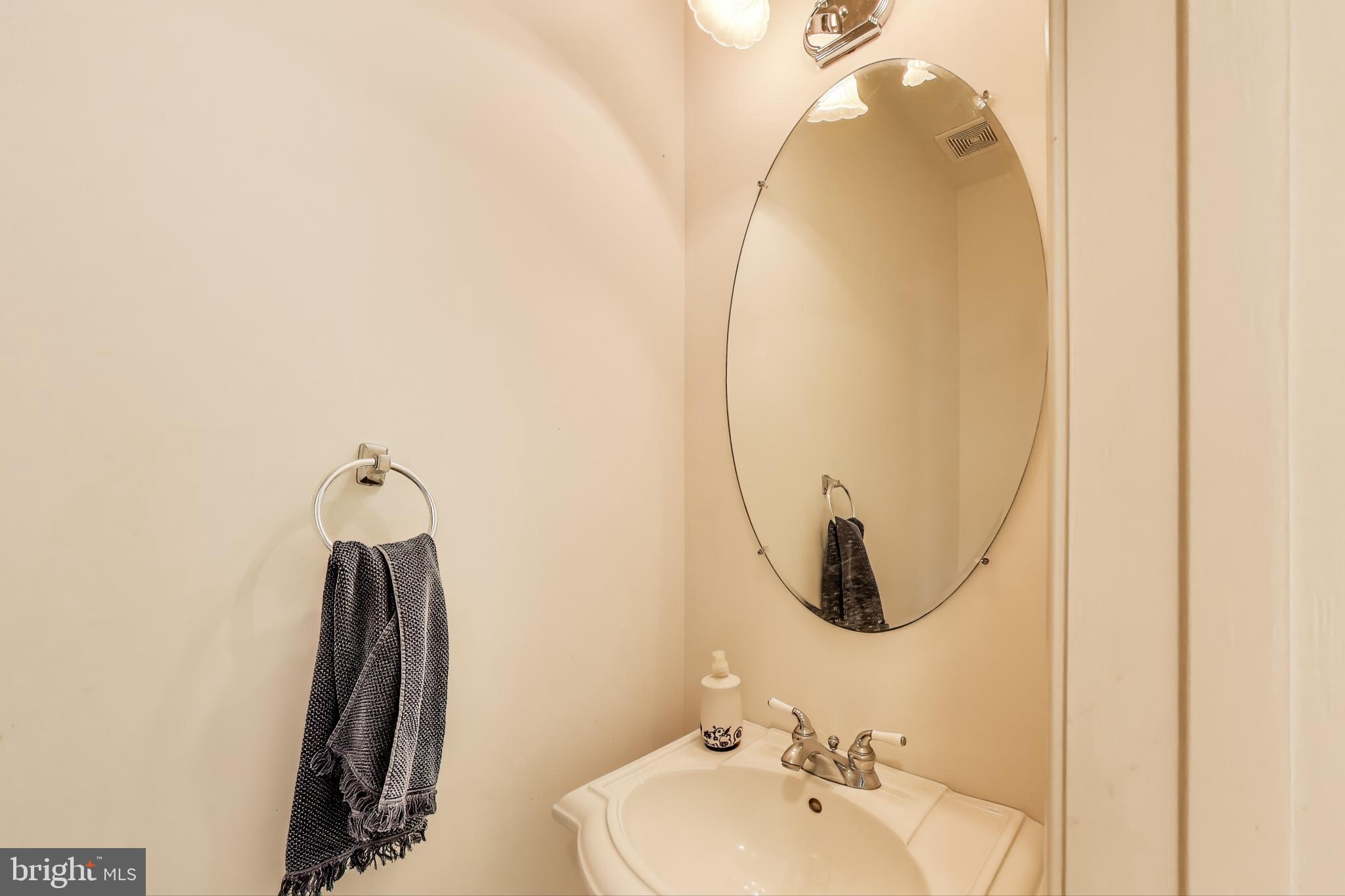 WHISPERING WOODS - Residential