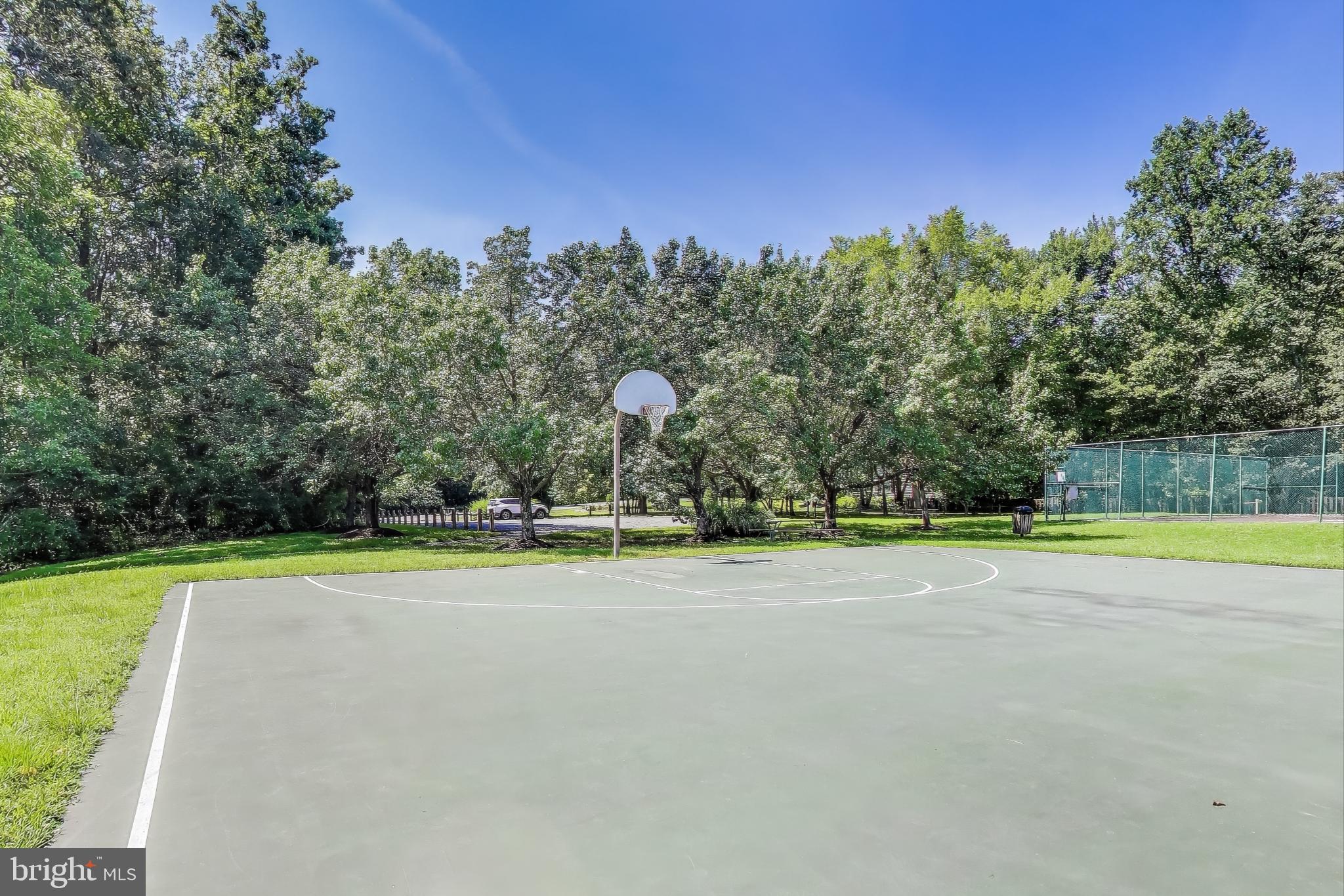 WHISPERING WOODS - Residential