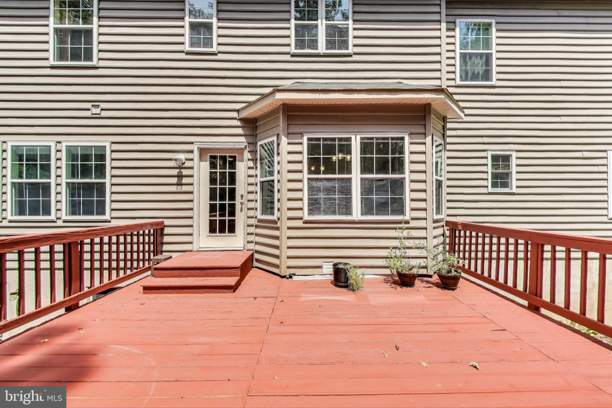 WHISPERING WOODS - Residential