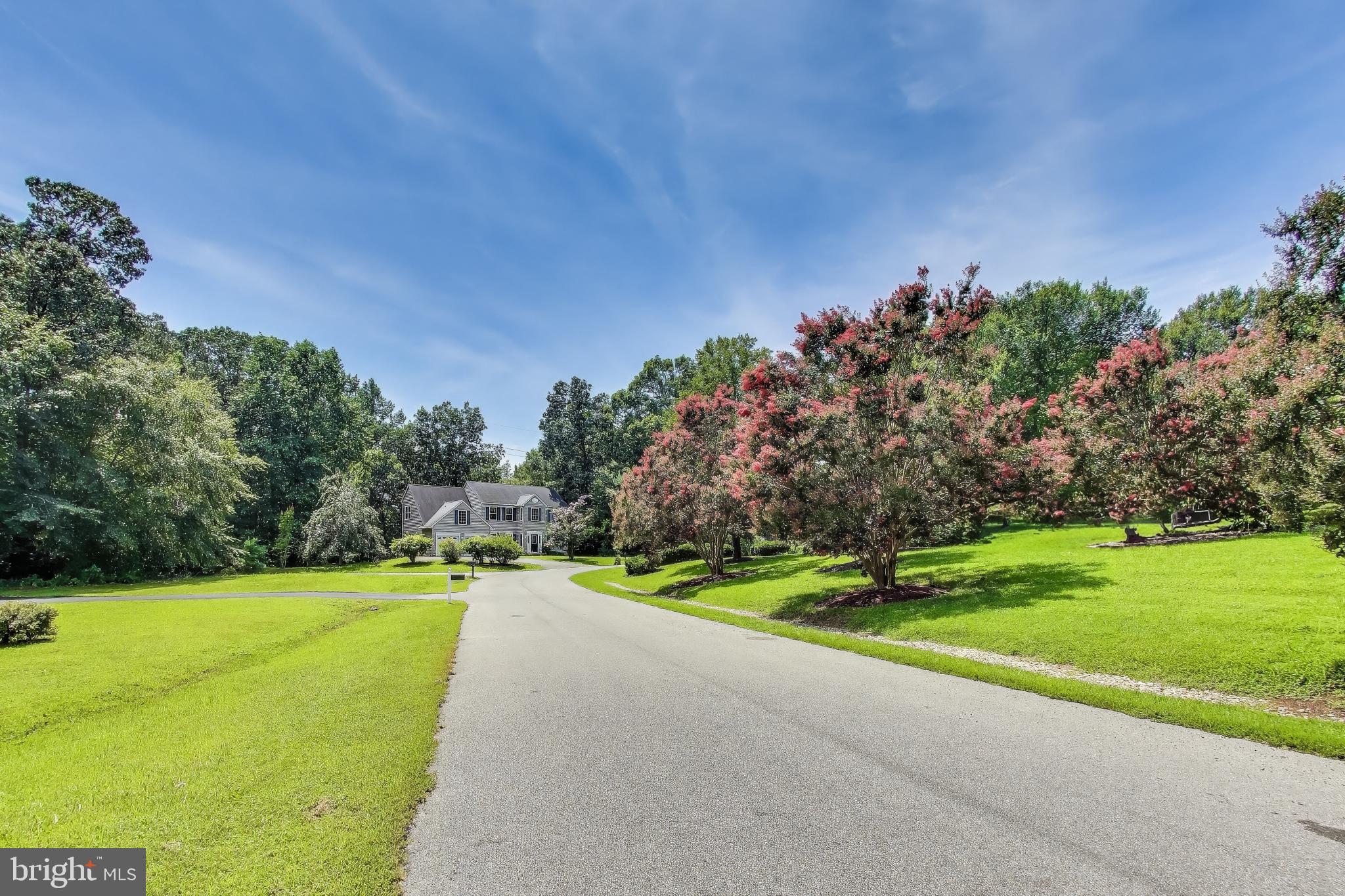 WHISPERING WOODS - Residential