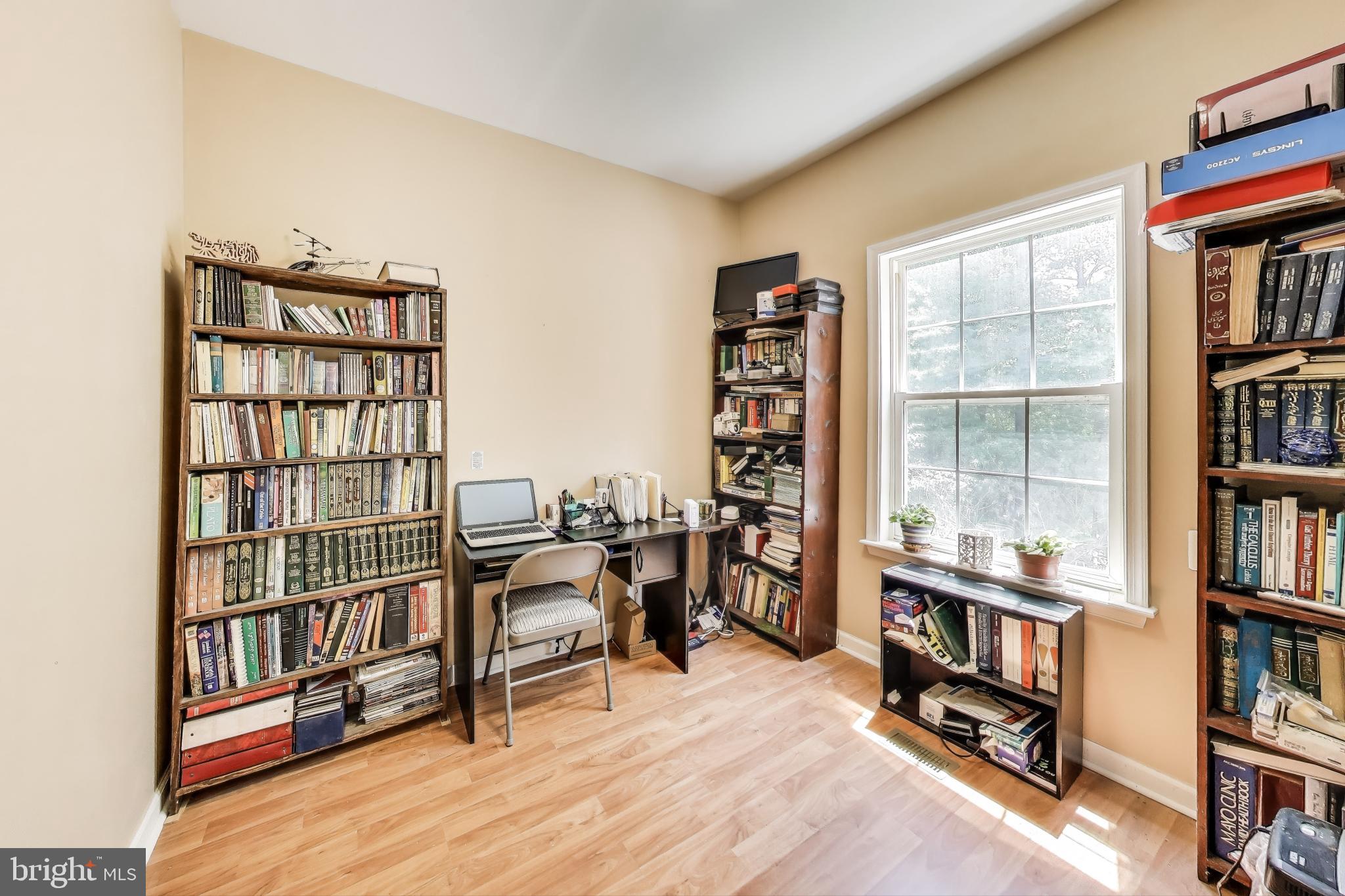 WHISPERING WOODS - Residential