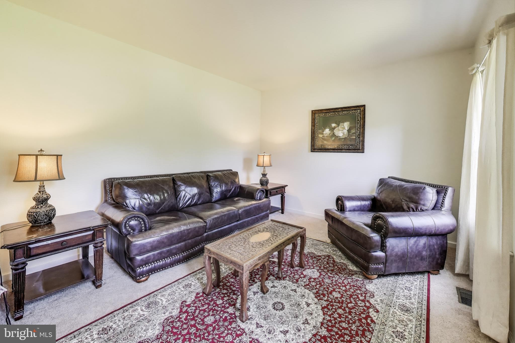 WHISPERING WOODS - Residential