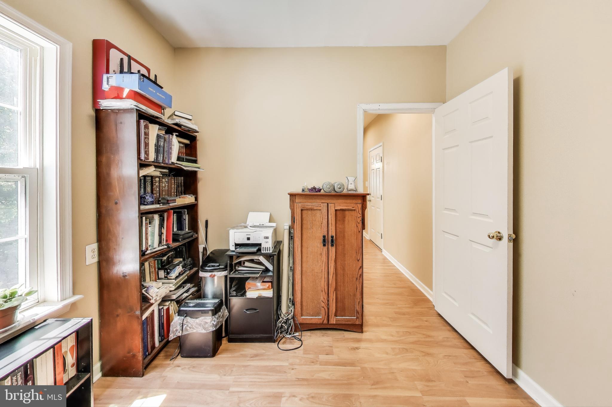 WHISPERING WOODS - Residential