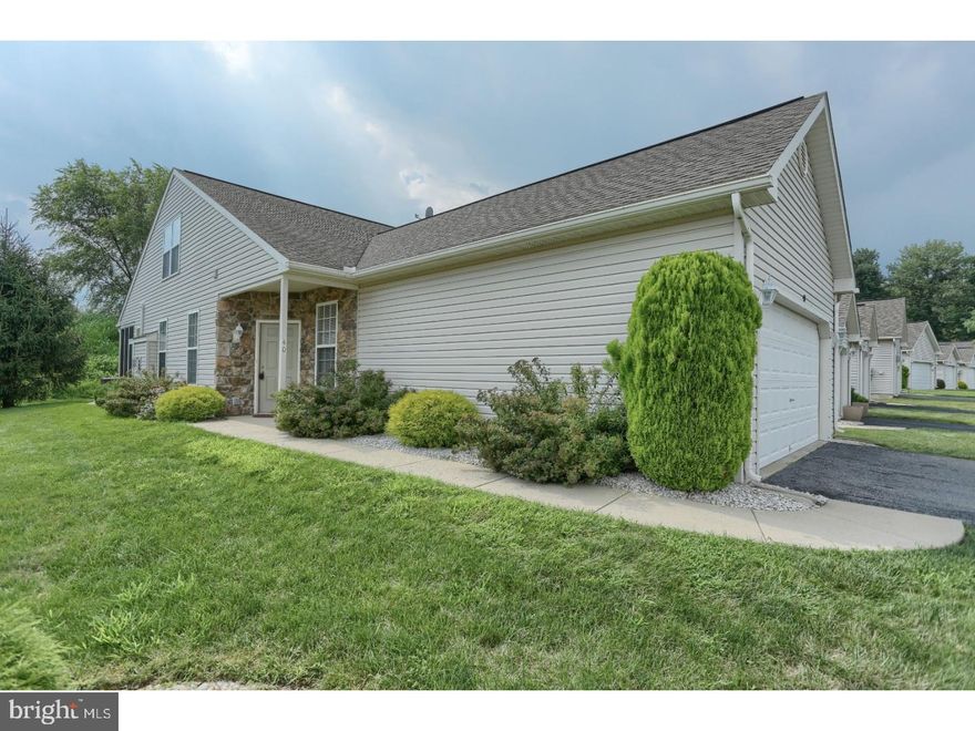 Looking for easy, one floor living in a well maintained and quiet neighborhood?  Look no further - you've found it at 40 Turning Leaf Way!  This End Unit, 3 BR, 3 Full Bath Townhome is spacious and in beautiful move-in condition, with 9' ceilings, crown molding, tasteful fixtures, and fresh paint throughout.  Some of the fabulous amenities to this home include a screened in porch, gas fireplace, main floor Master Suite and laundry room, and plenty of space to cook and entertain your guests.  In addition, you will find a generously sized third bedroom and bathroom on the second floor loft.  The monthly HOA provides meticulous care and maintenance to lawns and shrubbery as well as snow removal of common areas during winter weather.  Located in close proximity to shopping, restaurants, and major highways while still feeling tucked away and private.  Nothing to do but move in and enjoy life!  Call today with any questions and to schedule your private showing.