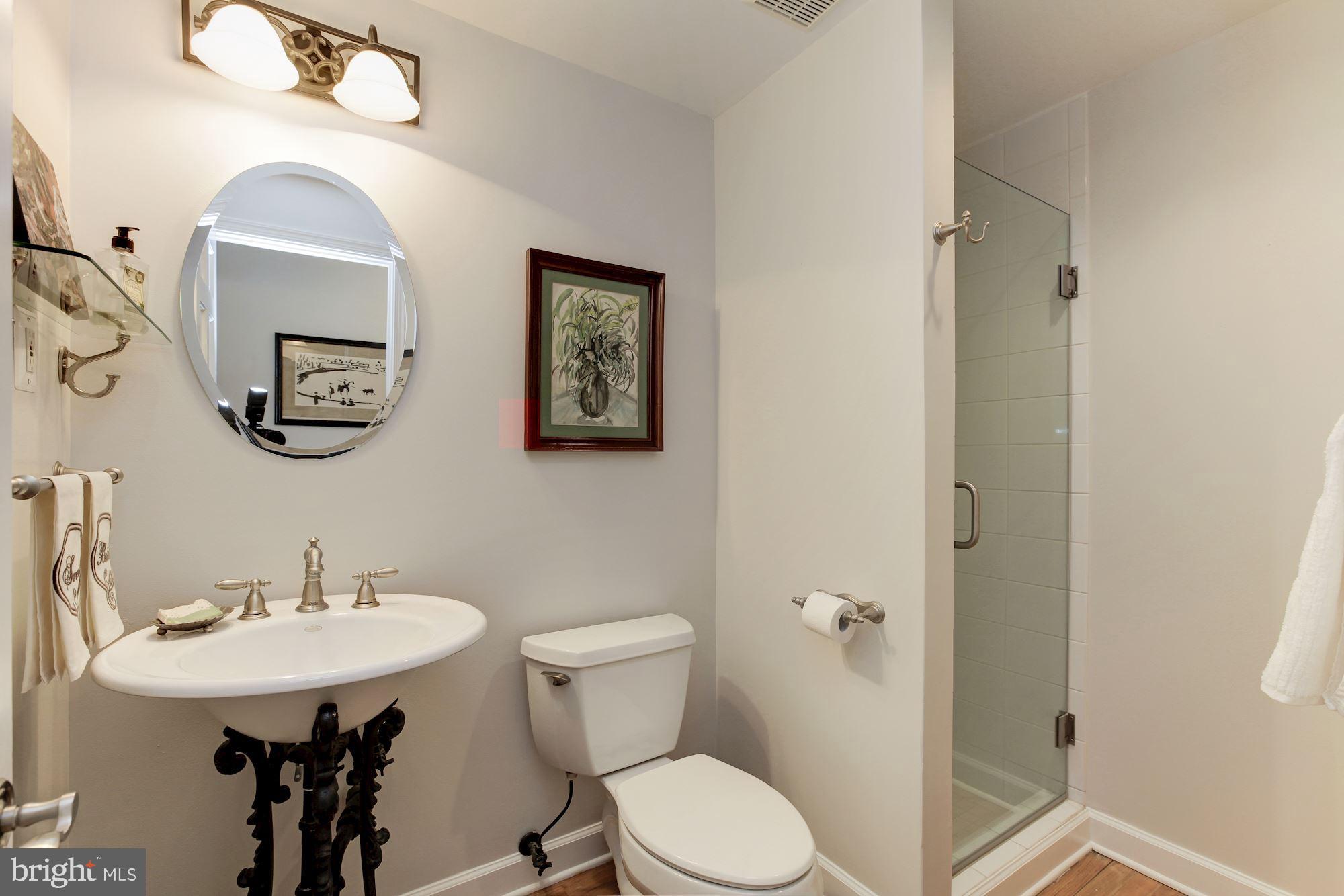 ASHLEIGH - Residential