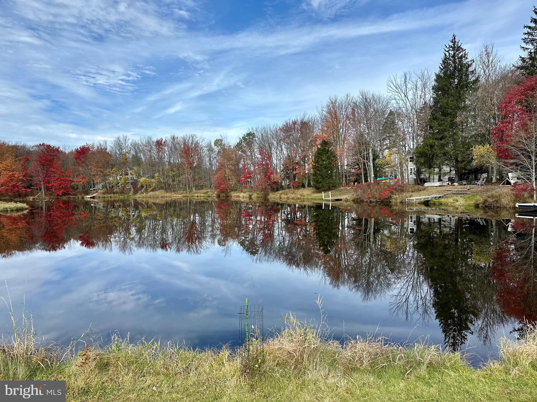 ARROWHEAD LAKES - Residential
