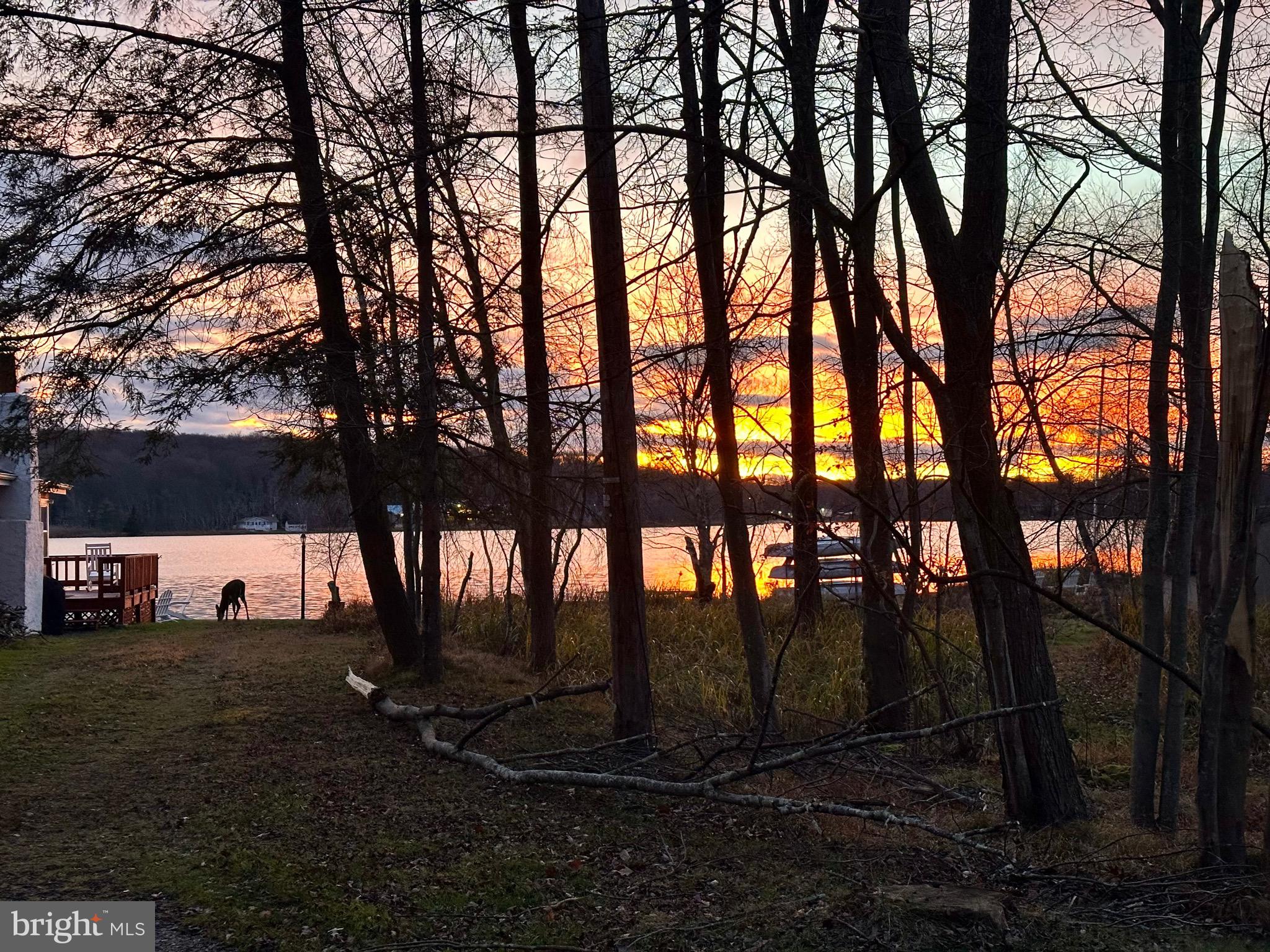 ARROWHEAD LAKES - Residential