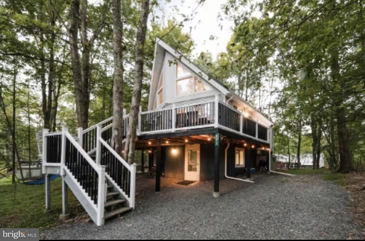 ARROWHEAD LAKES - Residential