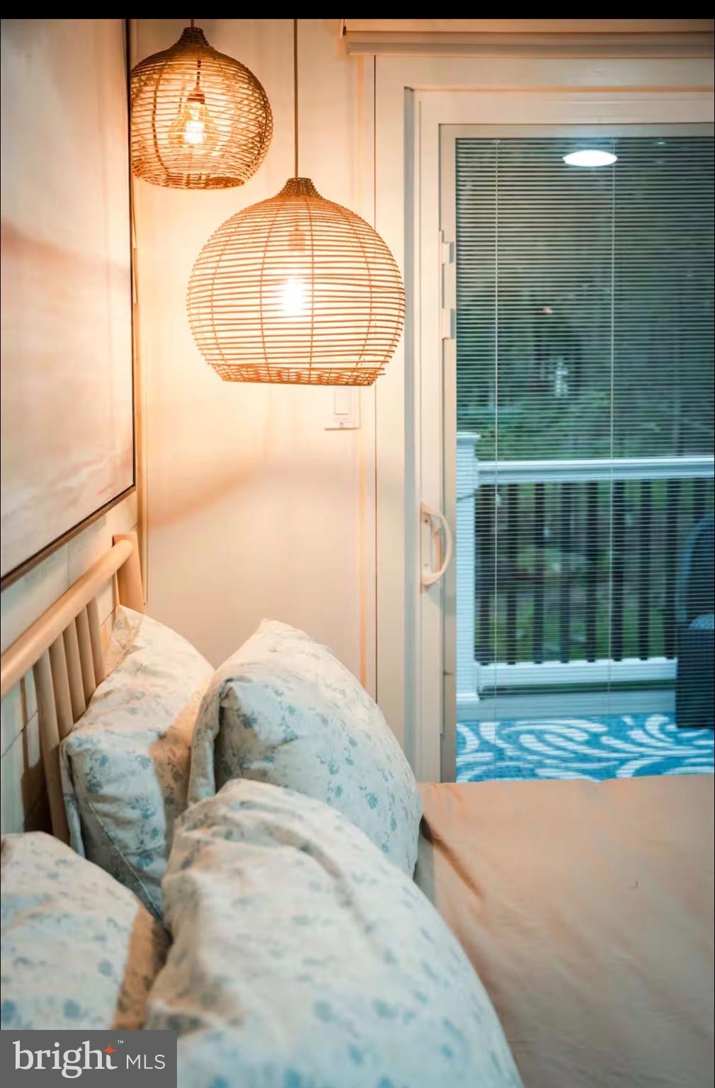 ARROWHEAD LAKES - Residential