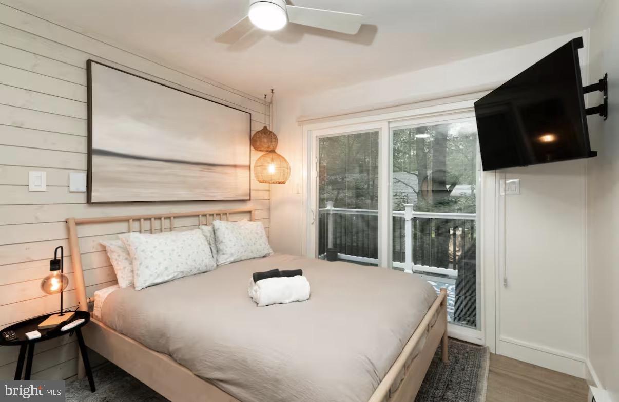 ARROWHEAD LAKES - Residential