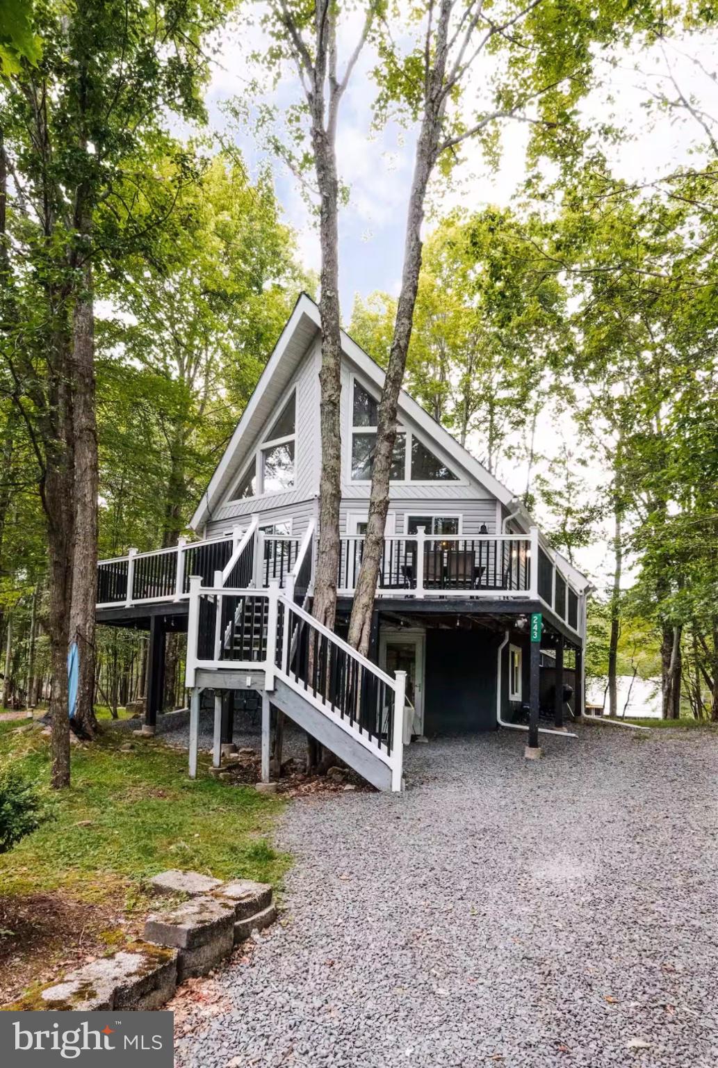 ARROWHEAD LAKES - Residential