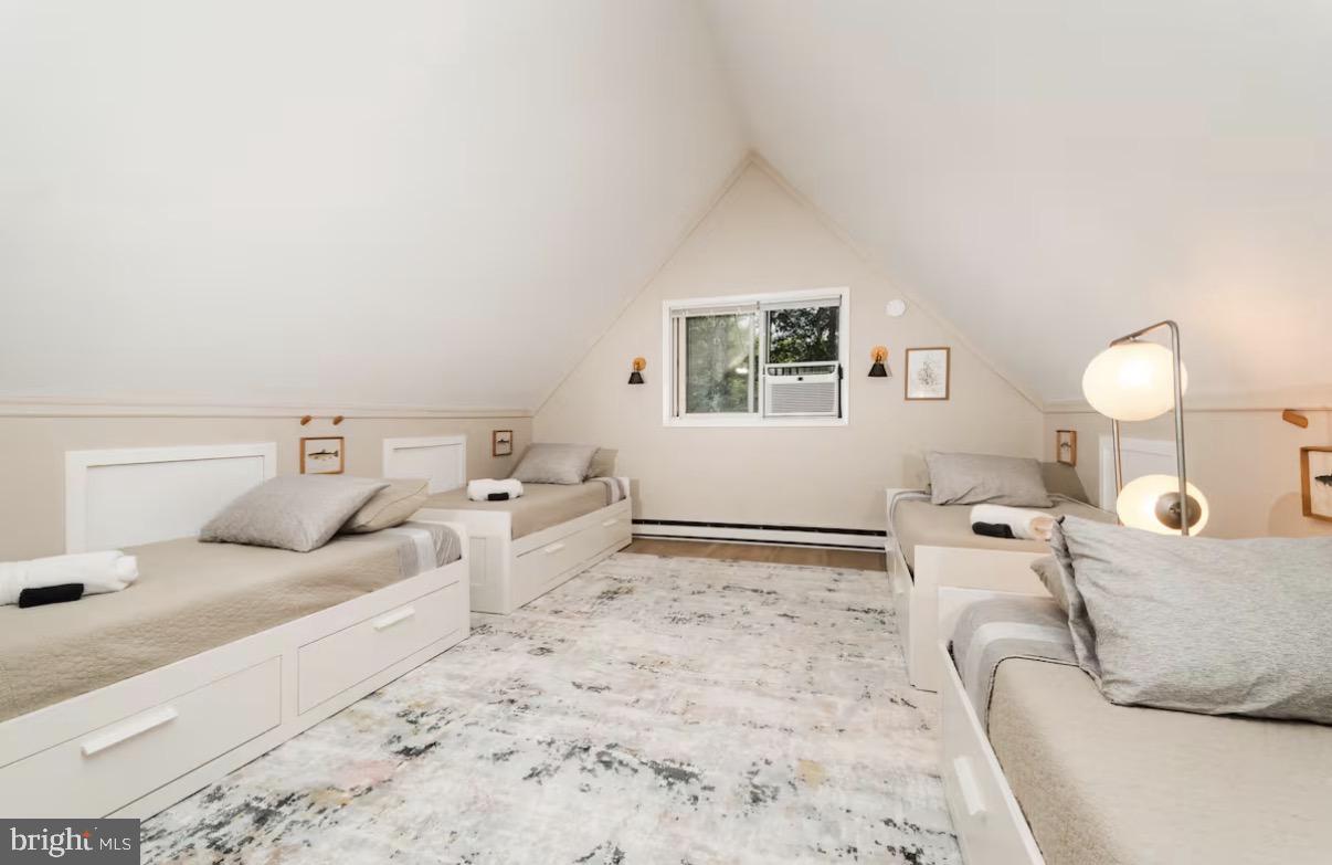 ARROWHEAD LAKES - Residential